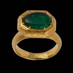 Antique Indian Cabochon Emerald Gold Ring