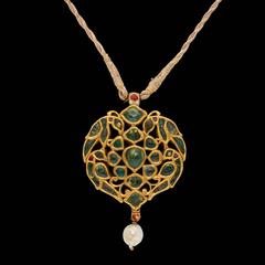 Antique Indian Pendant in Gold with Emeralds and Pearl
