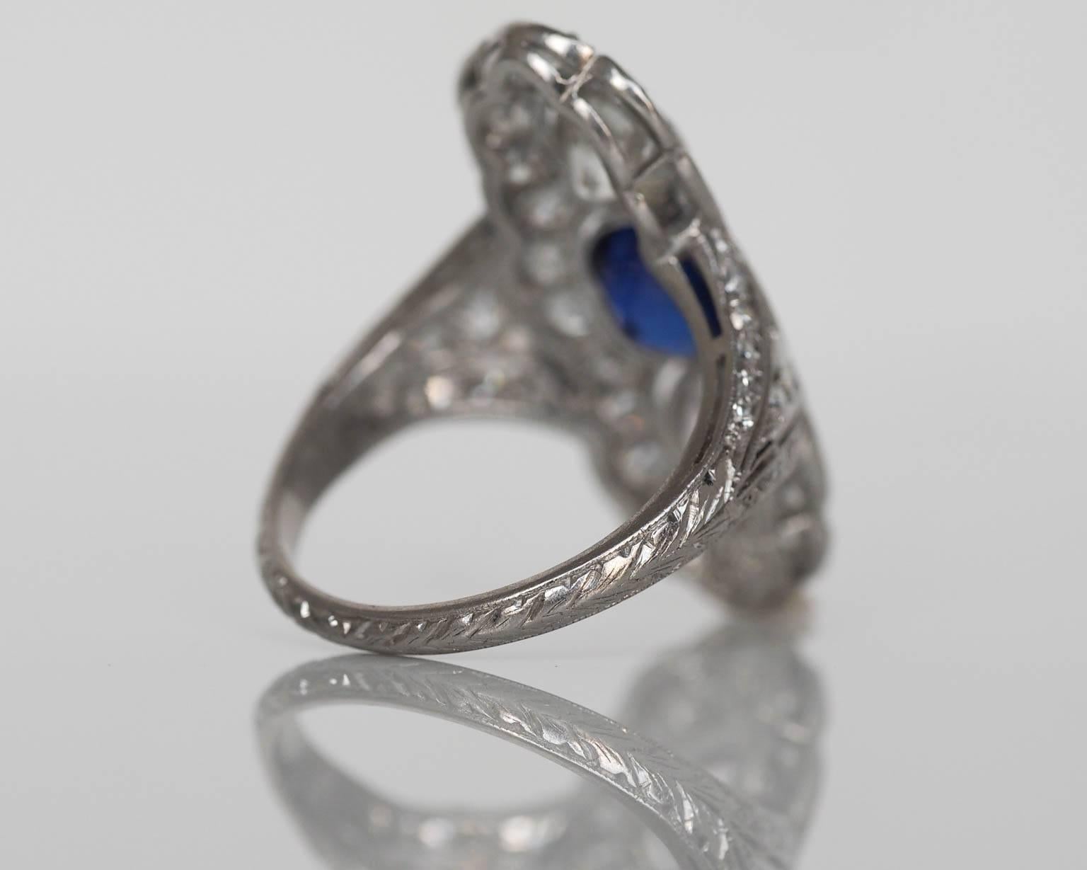 Women's 1920s Art Deco 1.39 Carat Kashmir Sapphire Diamond Platinum Engagement Ring