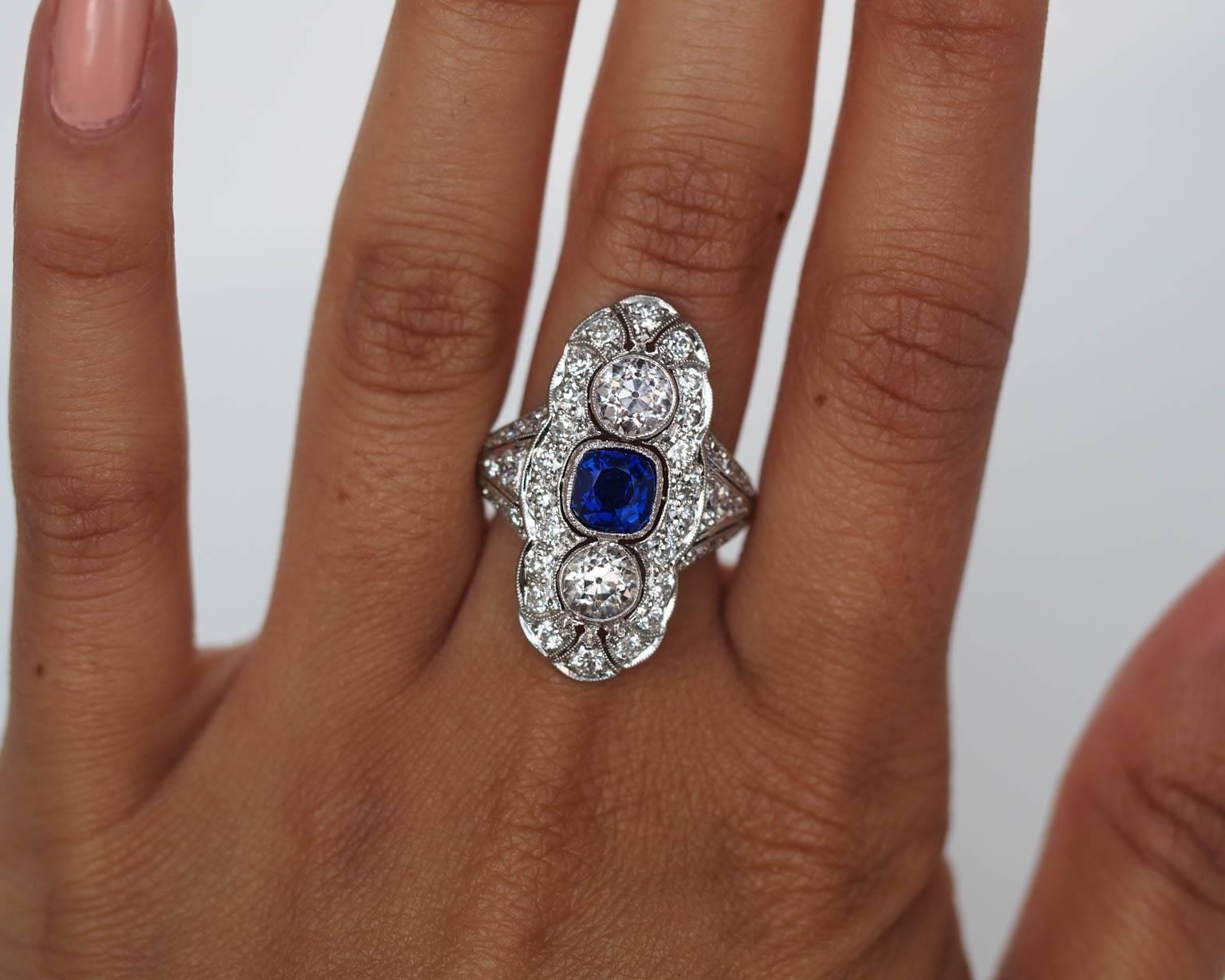 1920s Art Deco 1.39 Carat Kashmir Sapphire Diamond Platinum Engagement Ring 2