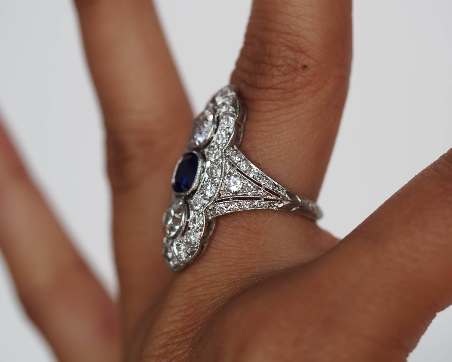 1920s Art Deco 1.39 Carat Kashmir Sapphire Diamond Platinum Engagement Ring 5