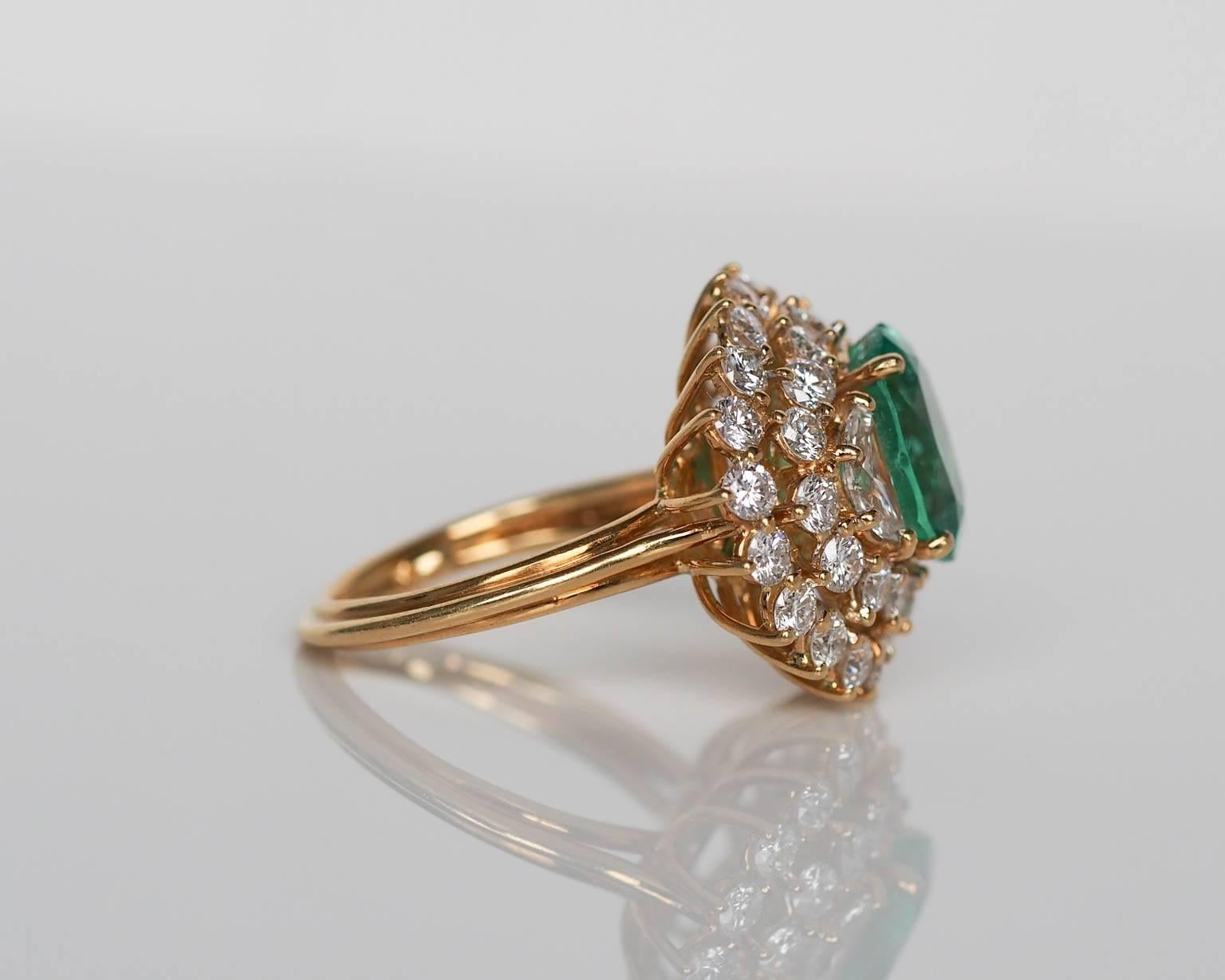 1960s AGL Certified 3.94 Carat Emerald Diamond Gold Ring  1