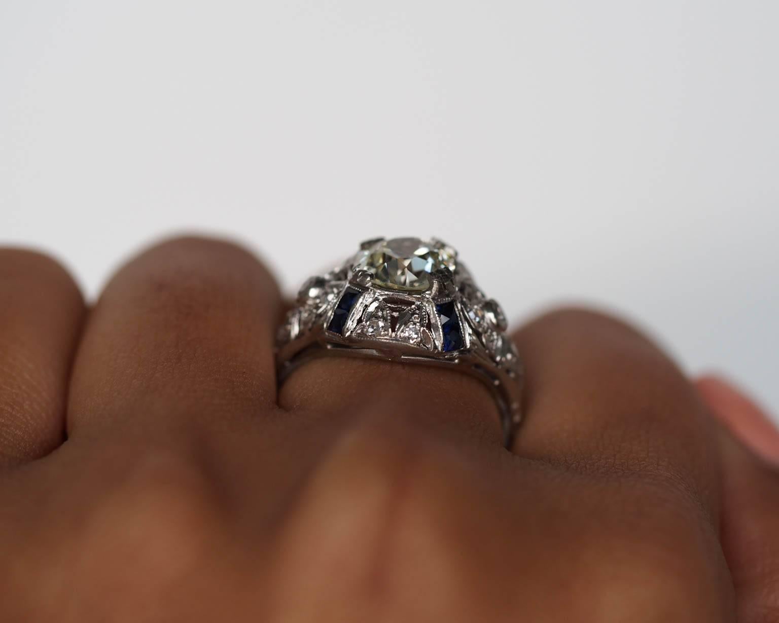 Women's 1920s Art Deco 1.67 Carat Old European Diamond Platinum Engagement Ring