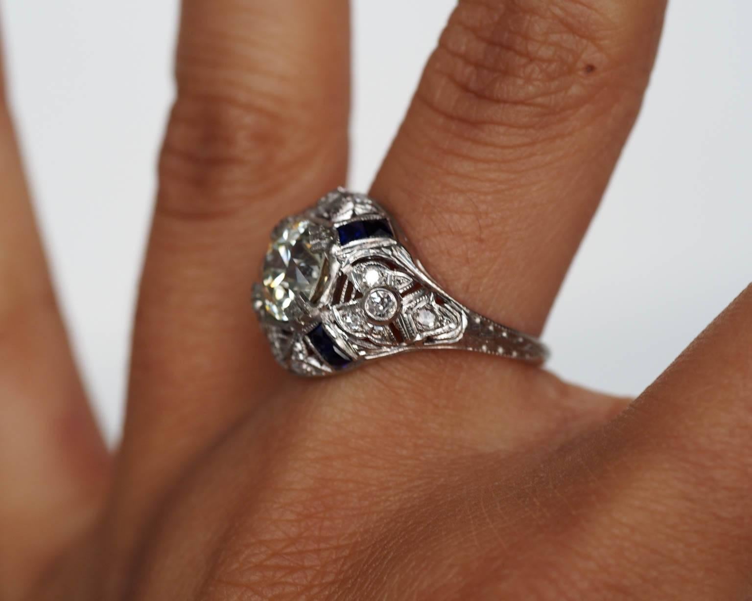 1920s Art Deco 1.67 Carat Old European Diamond Platinum Engagement Ring 2