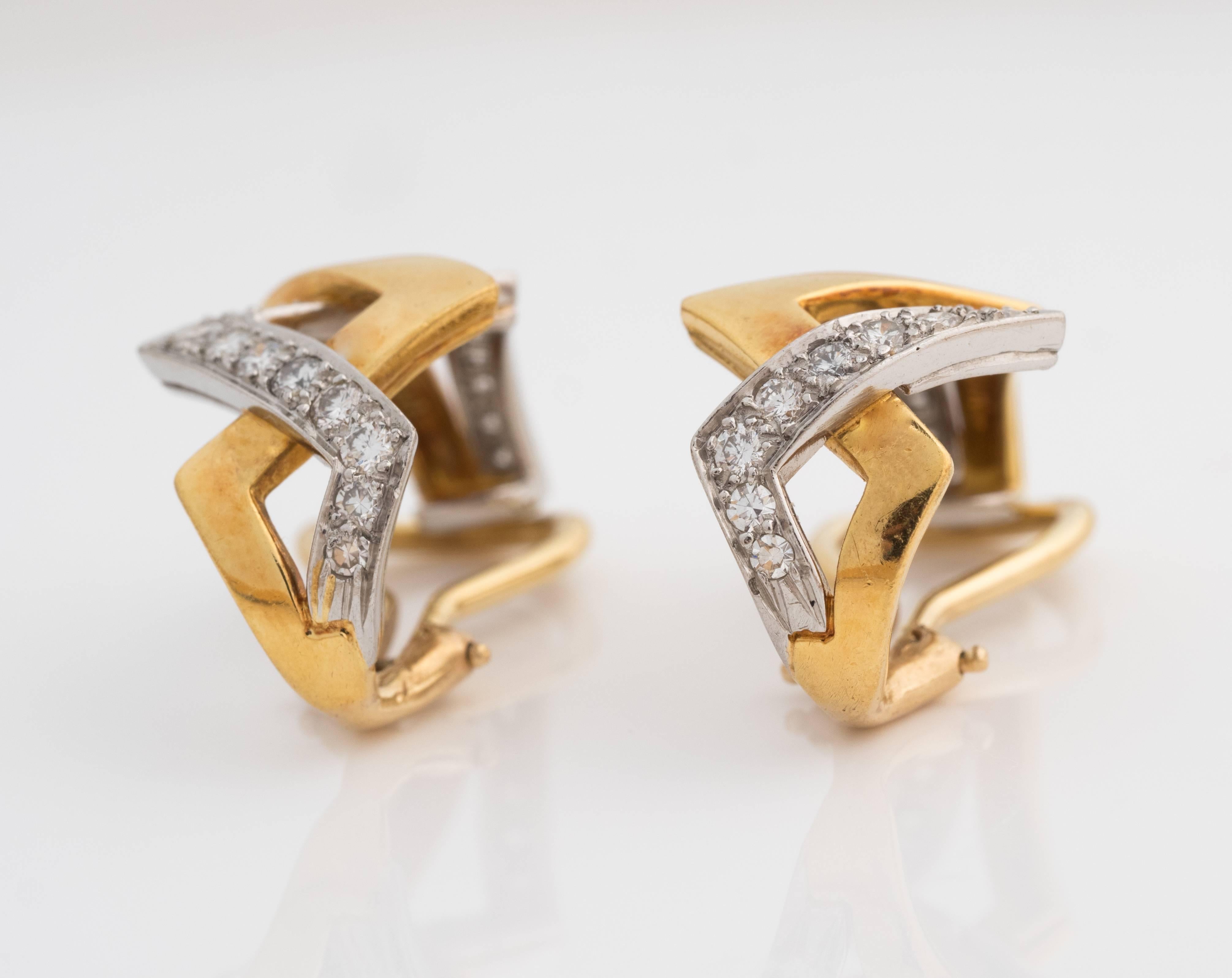 1950s Diamond Gold Platinum Zig-Zag Earrings In Excellent Condition For Sale In Atlanta, GA