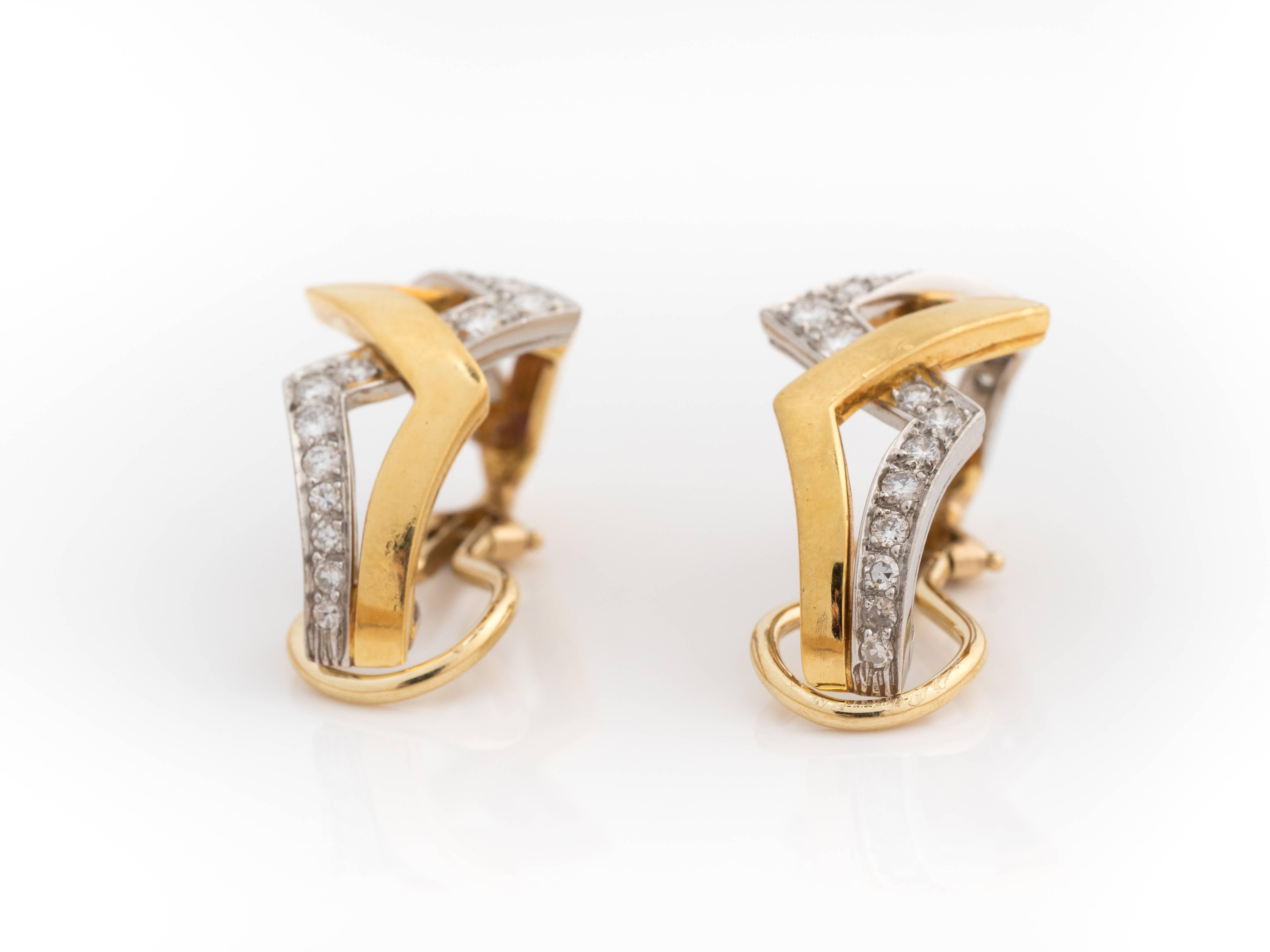 Boucles d'oreilles zigzag en or et platine avec diamants, années 1950 Unisexe en vente