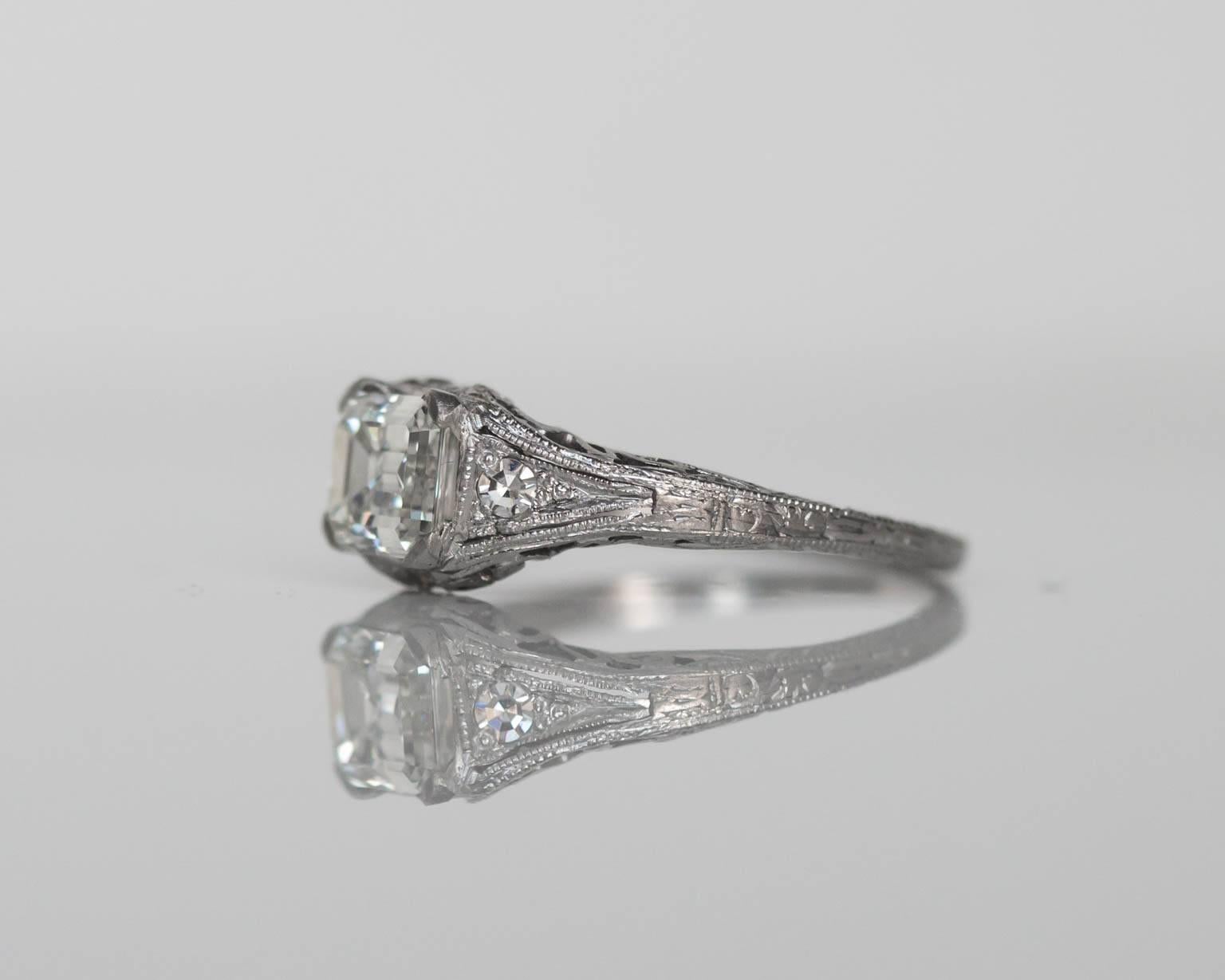 1940s Art Deco 1.00 Carat Emerald Cut Diamond Platinum Engagement Ring In Excellent Condition In Atlanta, GA
