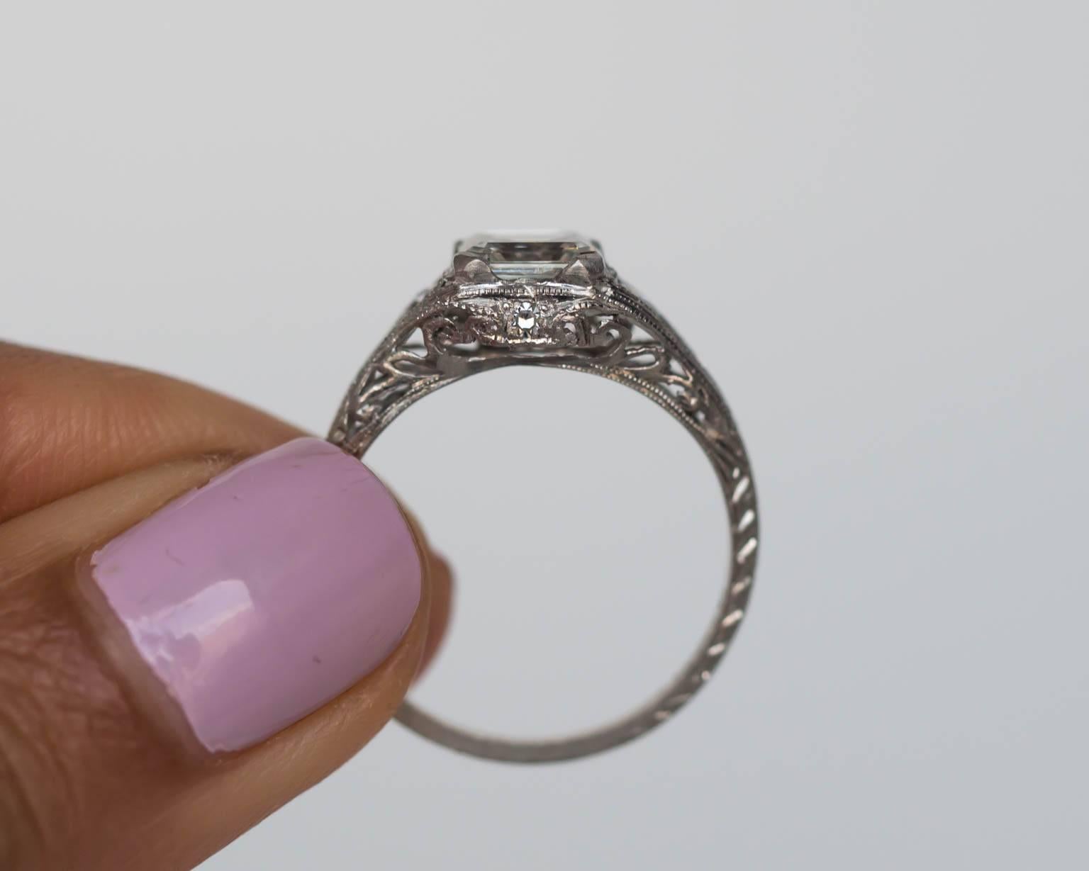 Women's 1940s Art Deco 1.00 Carat Emerald Cut Diamond Platinum Engagement Ring