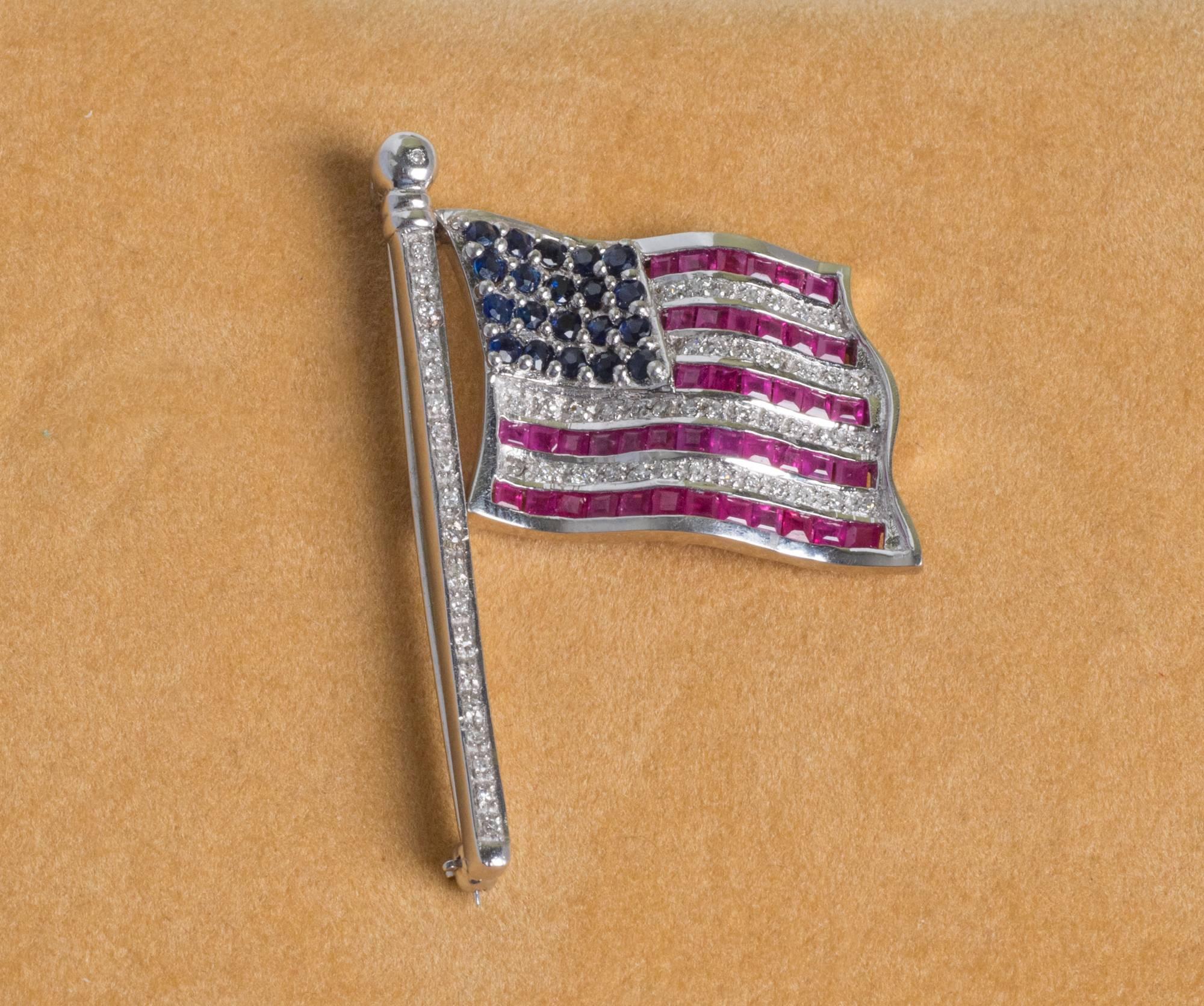 1970s Ruby Diamond Sapphire Gold Patriotic American Flag Pin 3