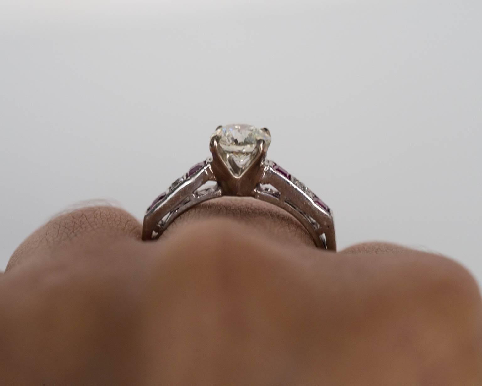 1940s Art Deco 1.01 Carat GIA Certified European Cut Diamond Ruby Platinum Ring For Sale 3
