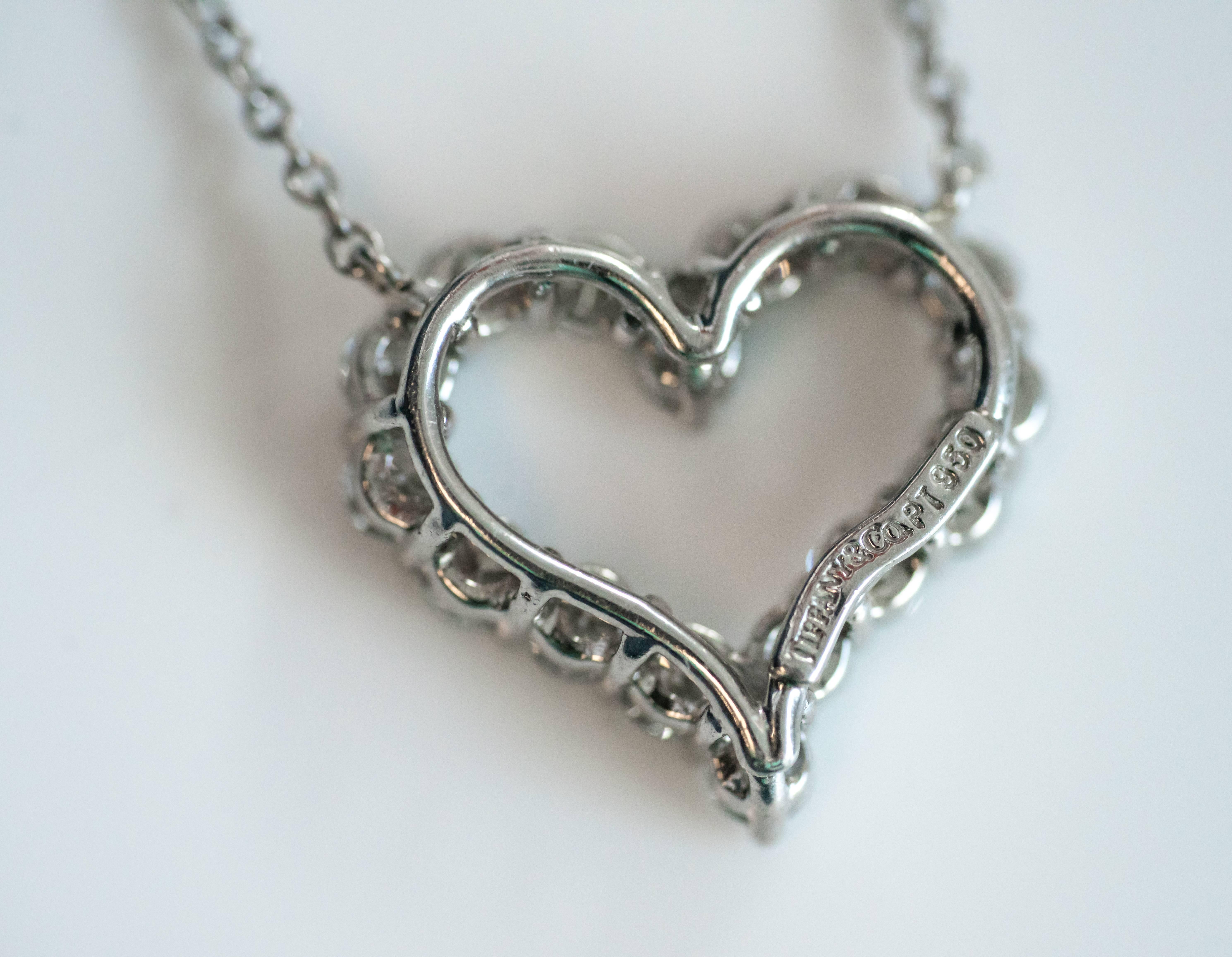 Platinum Tiffany & Co Diamond Large Heart Link Chain Necklace In Excellent Condition In Atlanta, GA