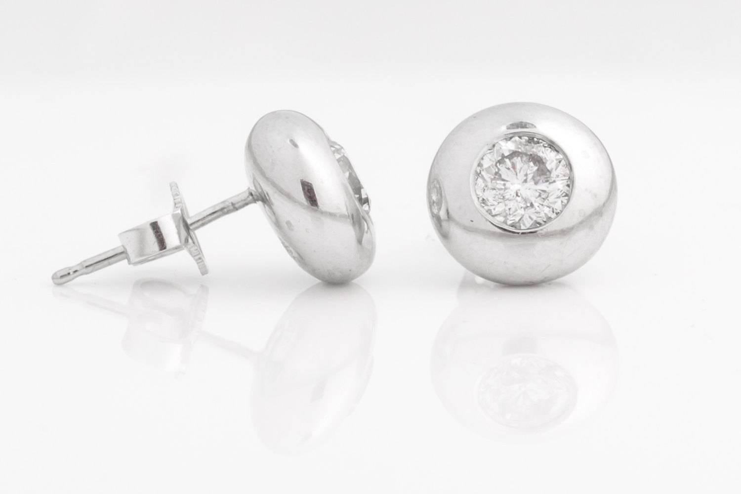 Retro 1980s Bubble Bezel Set 1.00 Carat Total Diamond Stud Earrings