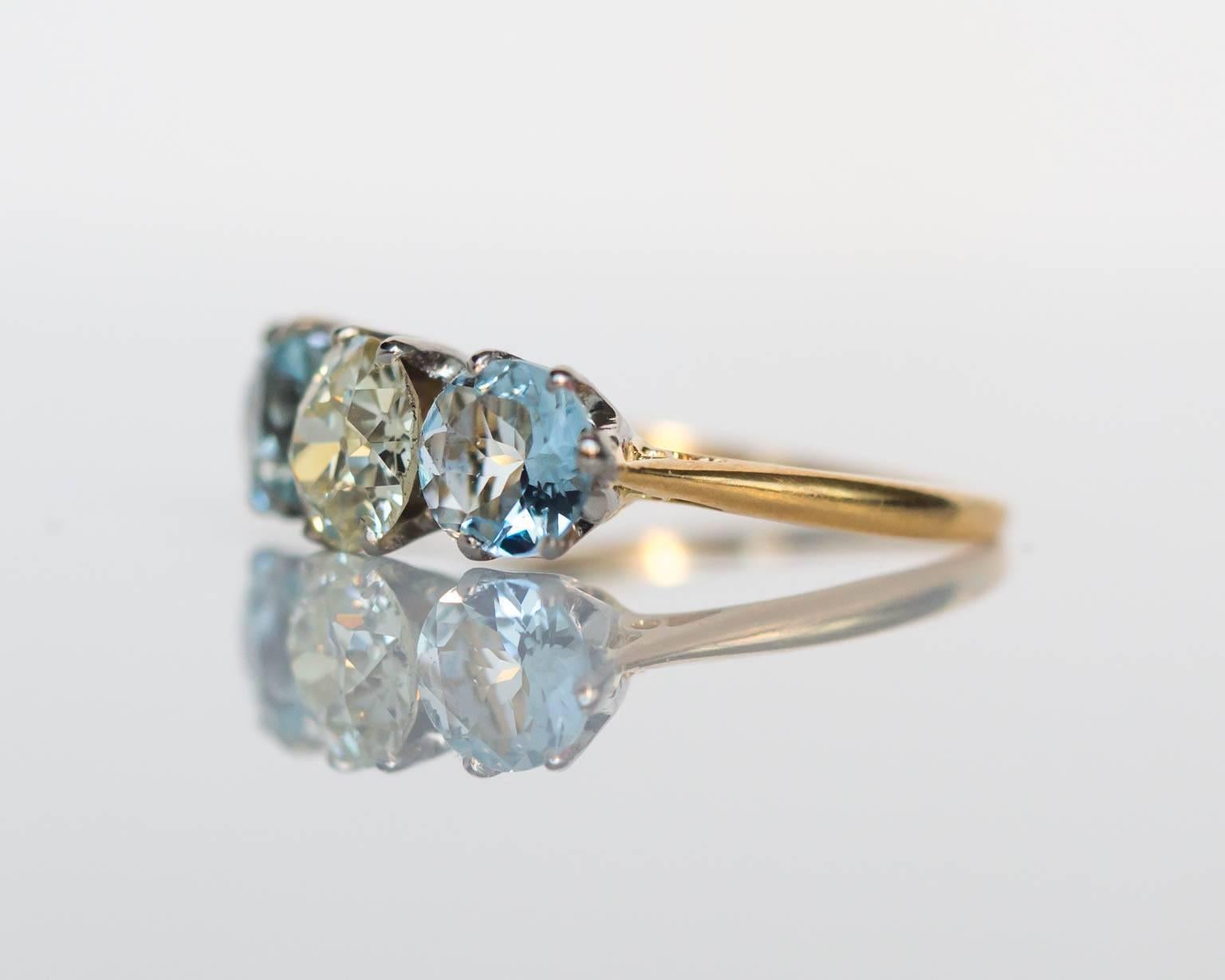 1910 Edwardian Gold Engagement Ring with 1.05 Carat Diamond and Aquamarines In Excellent Condition In Atlanta, GA