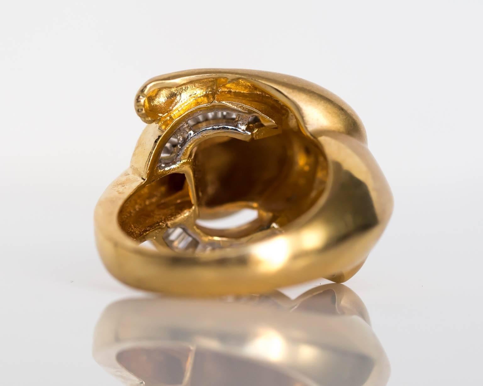 2000er Jahre Gelbgold Ring mit Diamant und Smaragd im Zustand „Hervorragend“ im Angebot in Atlanta, GA