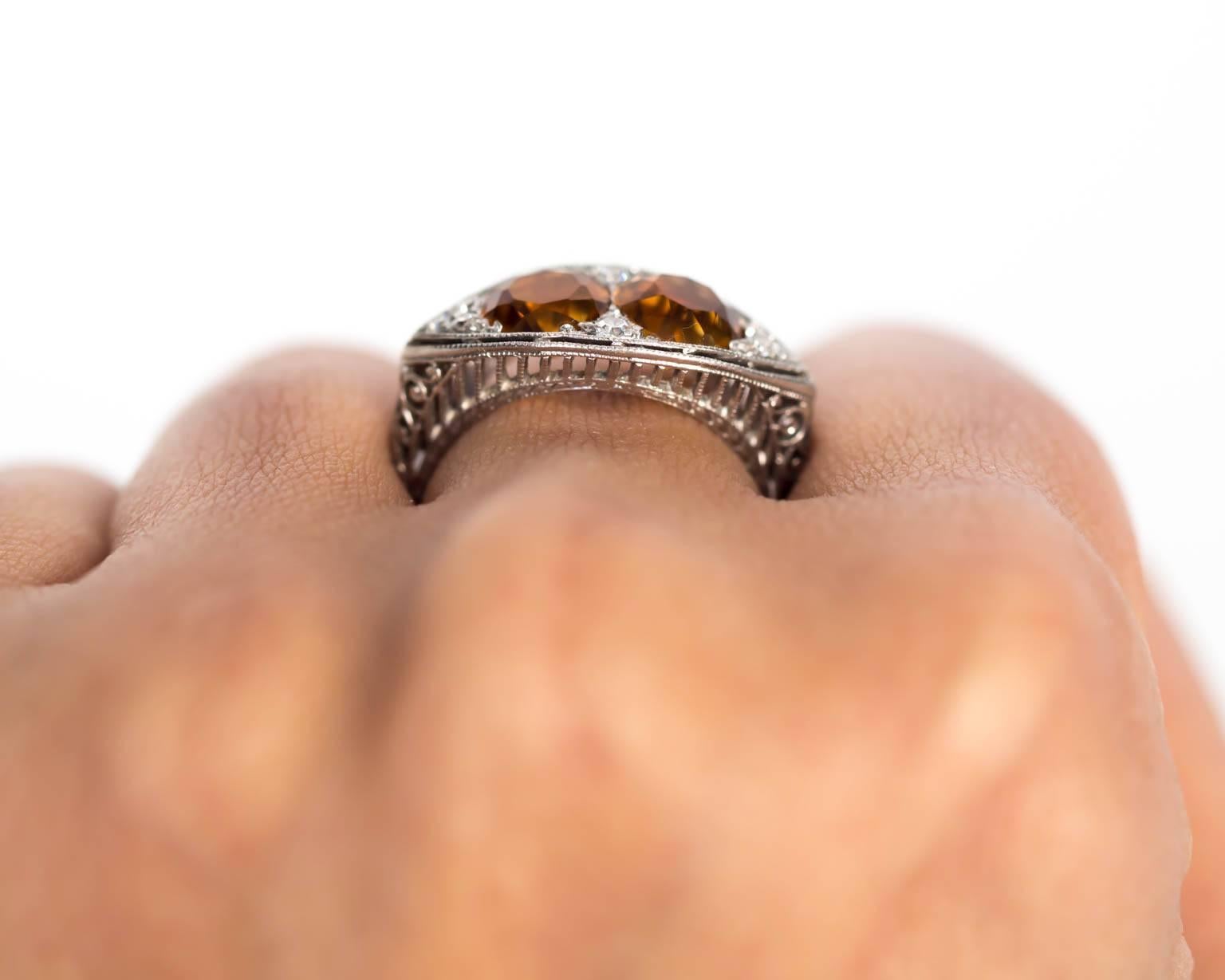 1910 Anillo eduardiano de platino en forma de navette de dos piedras con citrino y diamantes en venta 4
