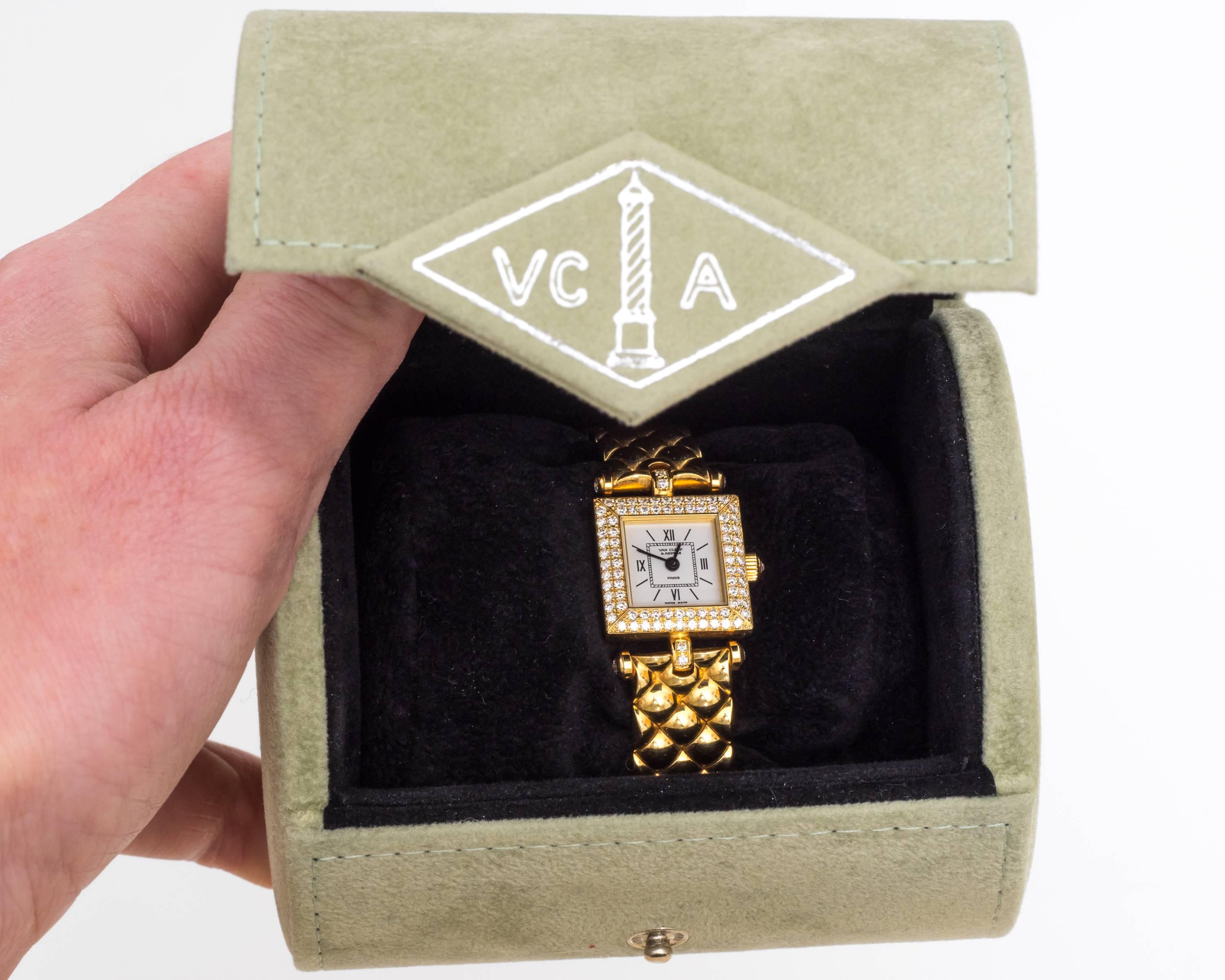Van Cleef & Arpels Ladies Classique Diamond Bezel Quartz Wristwatch 4