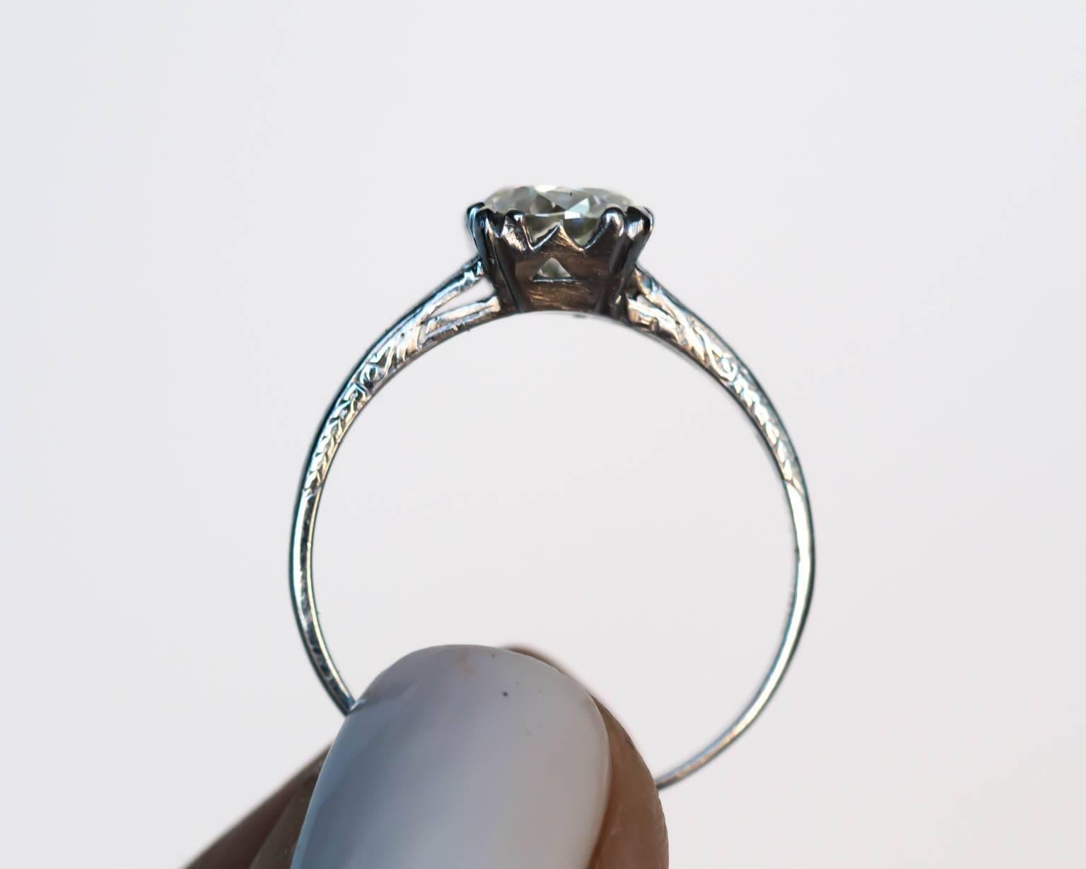 1920s Art Deco GIA Certified 1.31 Carat Diamond Platinum Engagement Ring For Sale 2