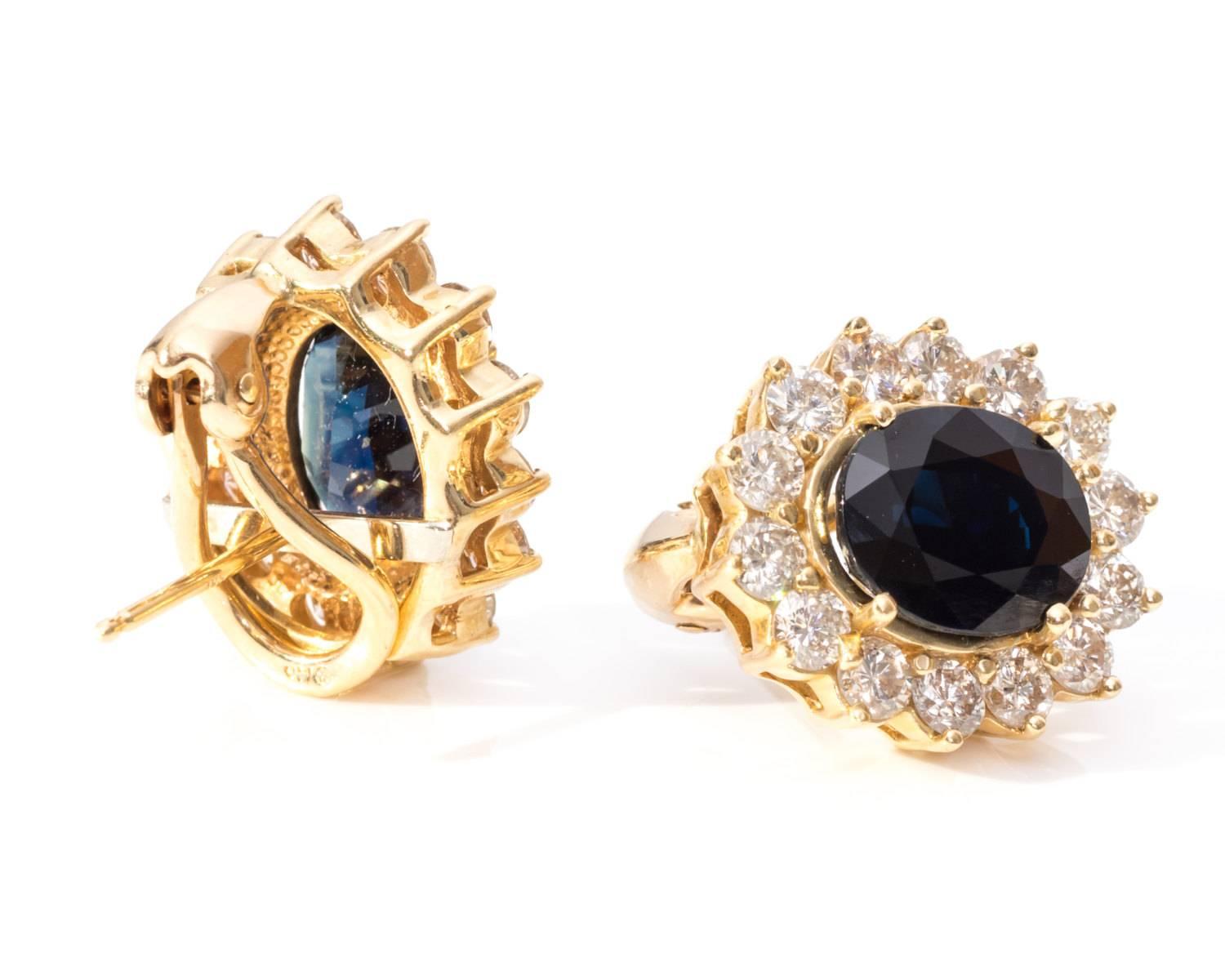 1970s Sapphire Diamond Gold Halo Earrings In Good Condition In Atlanta, GA