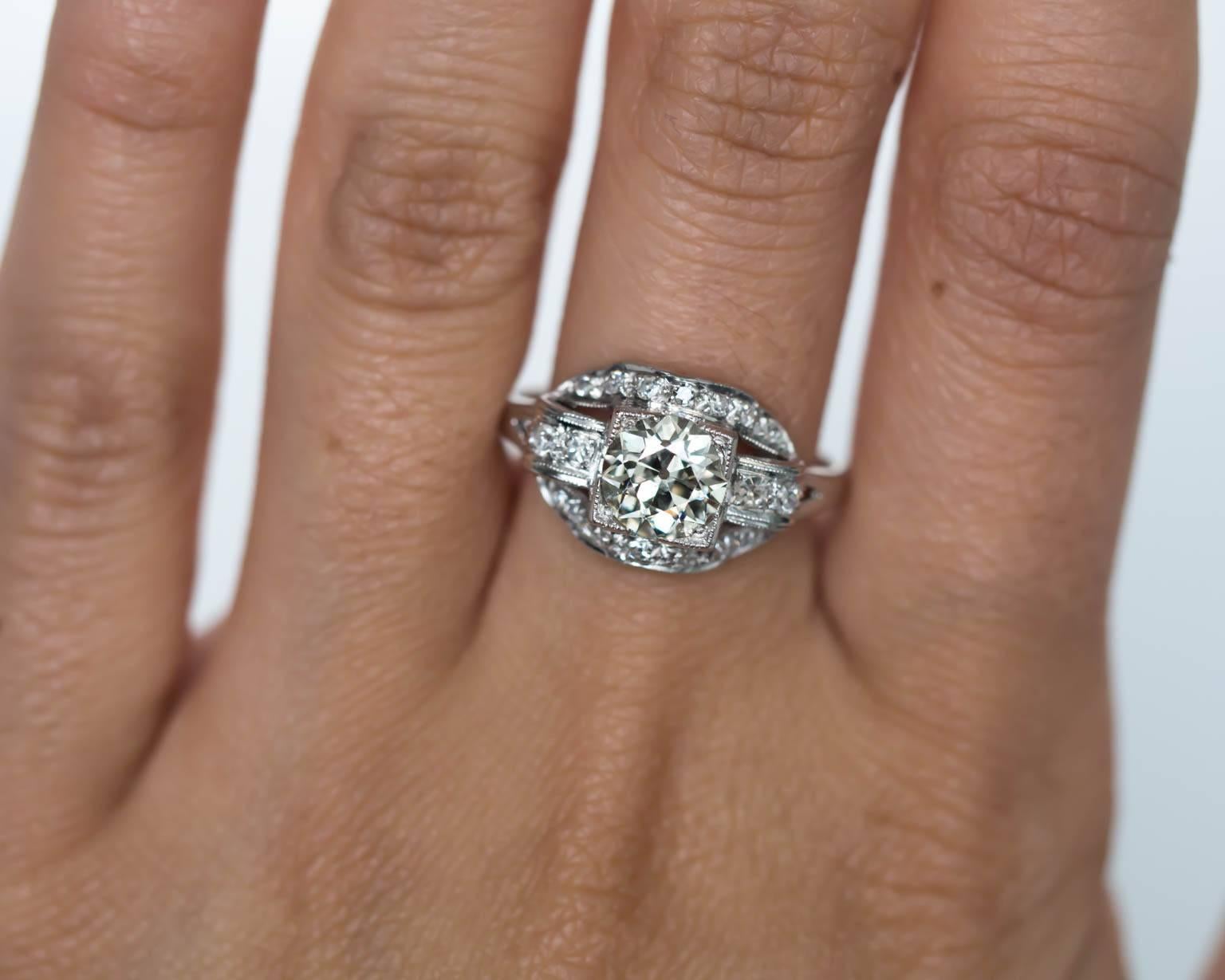 1920s Art Deco Platinum GIA Certified 1.04 Carat Diamond Engagement Ring For Sale 2