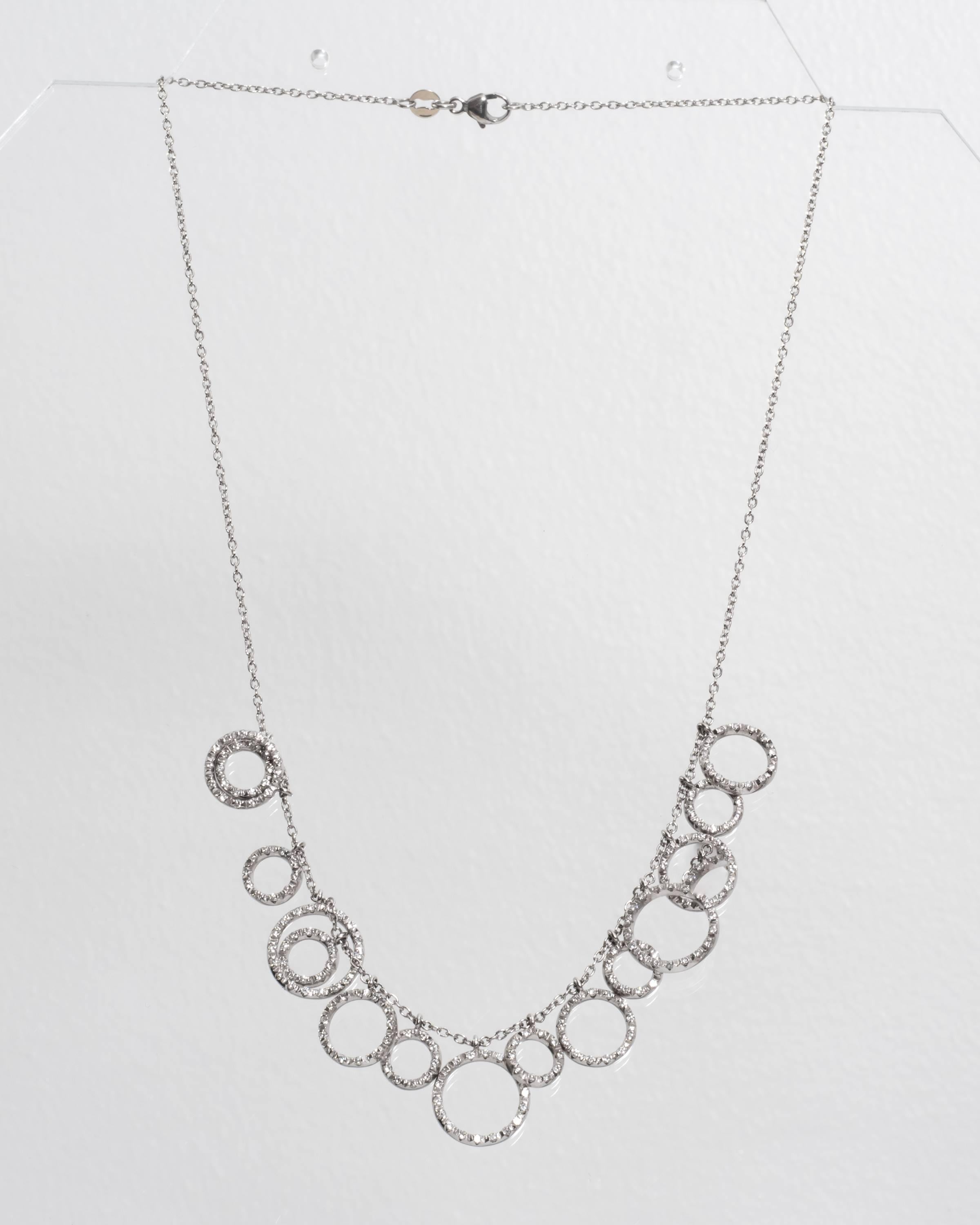 Circle Charm Graduating Diamond Necklace In New Condition For Sale In Atlanta, GA