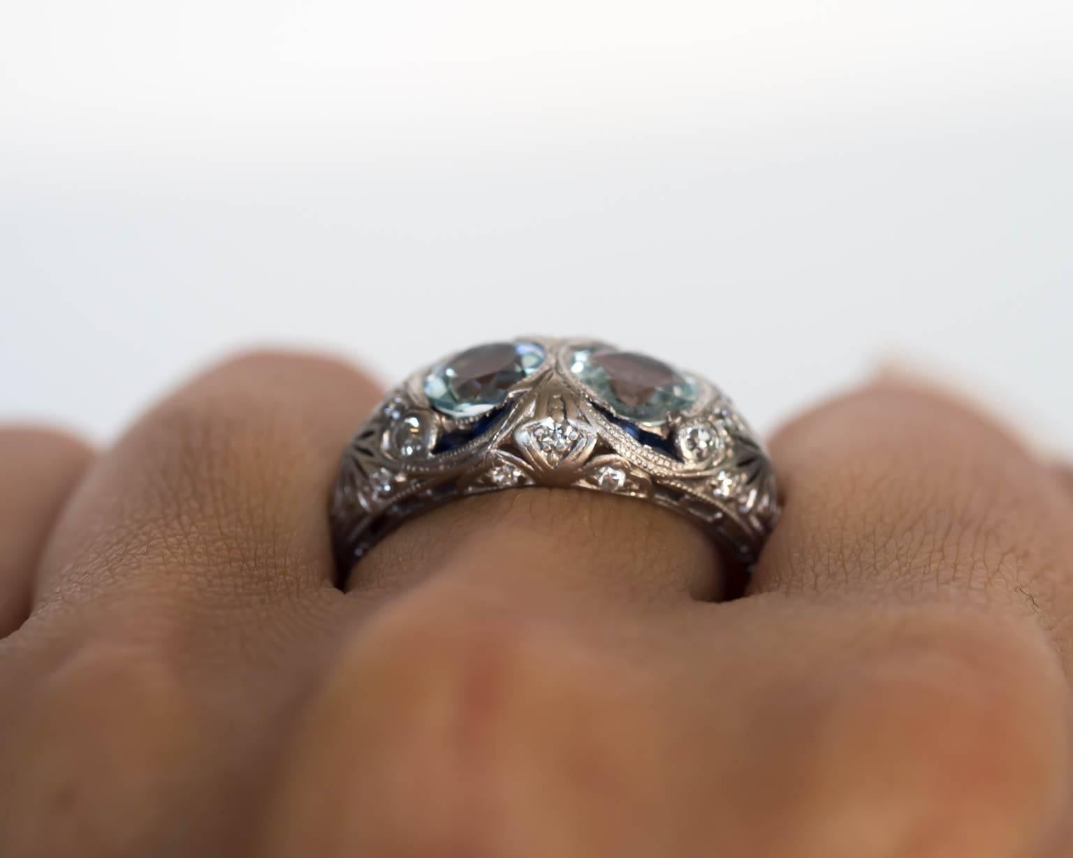 1920s Art Deco Aquamarine Sapphire Diamond Platinum Engagement Ring In Excellent Condition In Atlanta, GA