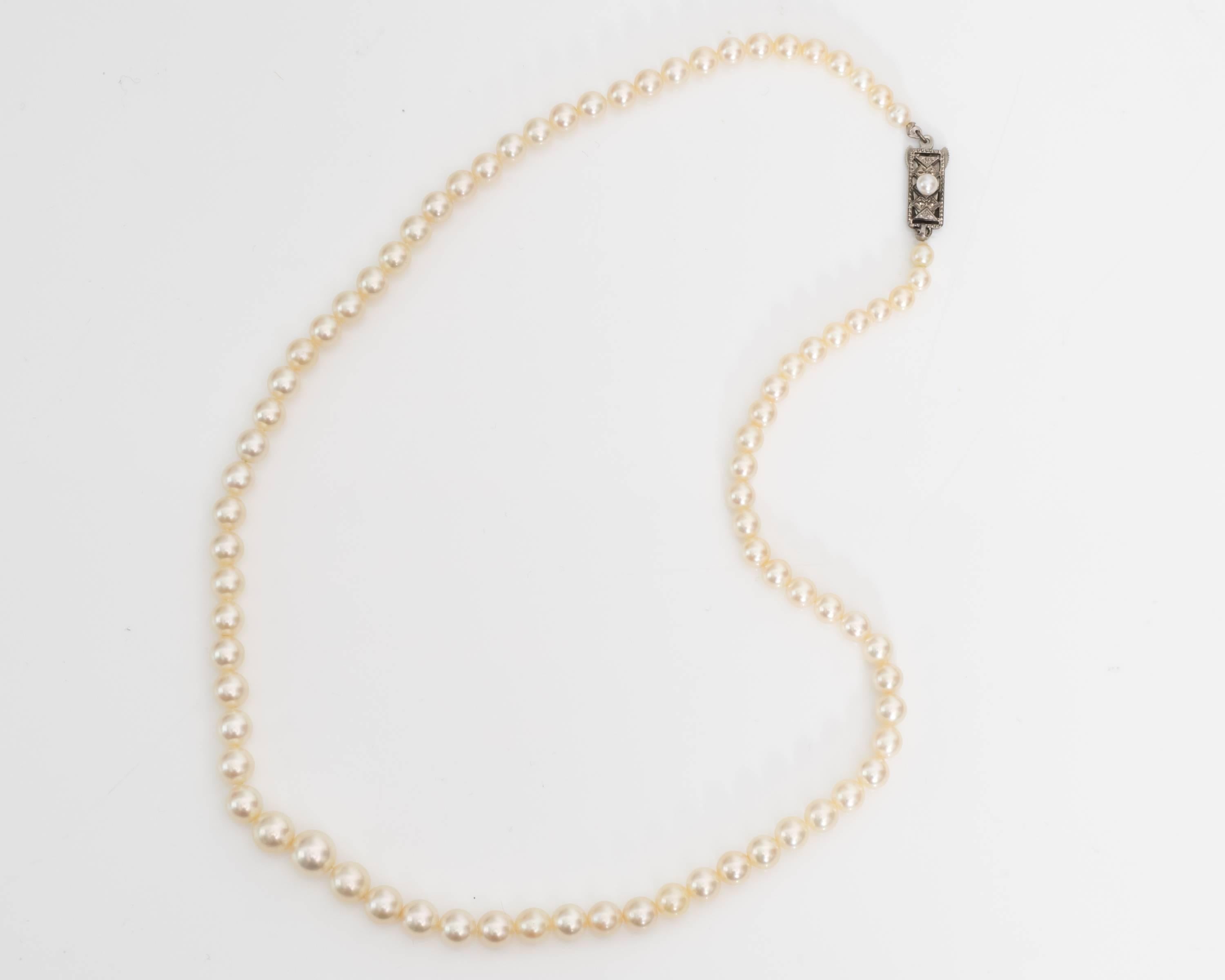 1930s pearl necklace