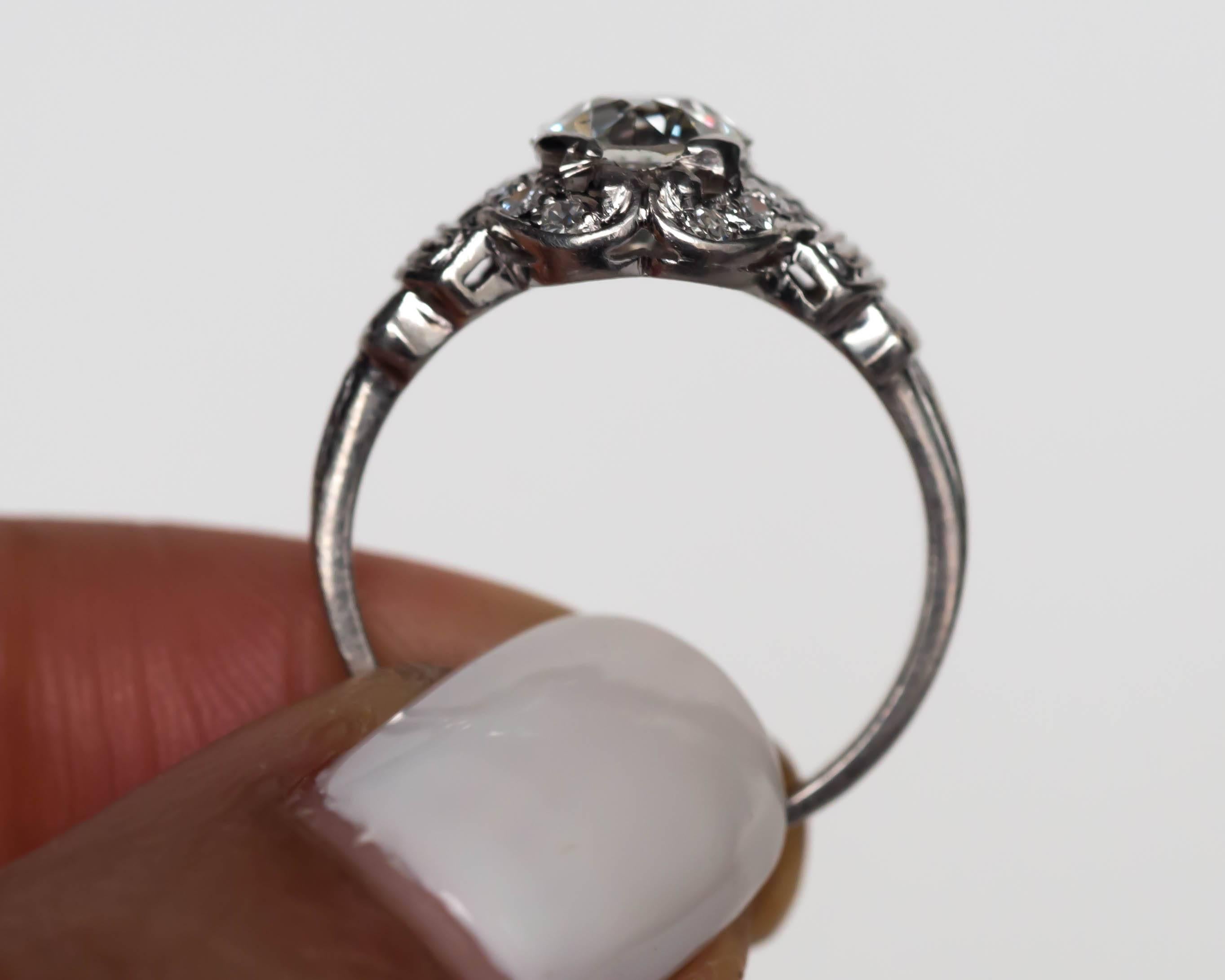 1910 Edwardian Platinum GIA Certified 1.02 Carat Diamond Engagement Ring For Sale 1