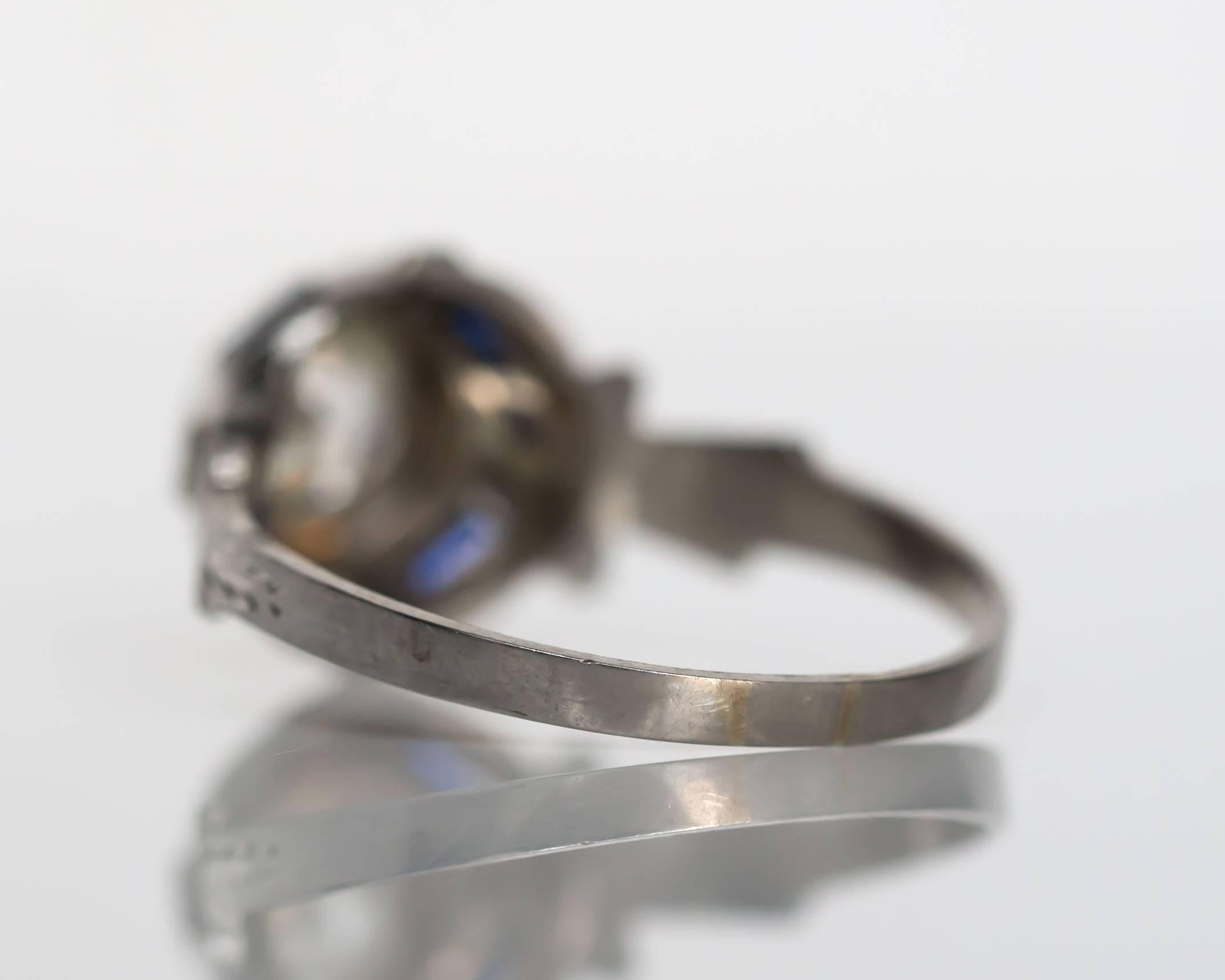 Anello di fidanzamento in oro bianco con diamante da 0,60 carati certificato GIA 1930 Art Deco In condizioni ottime in vendita a Hicksville, NY