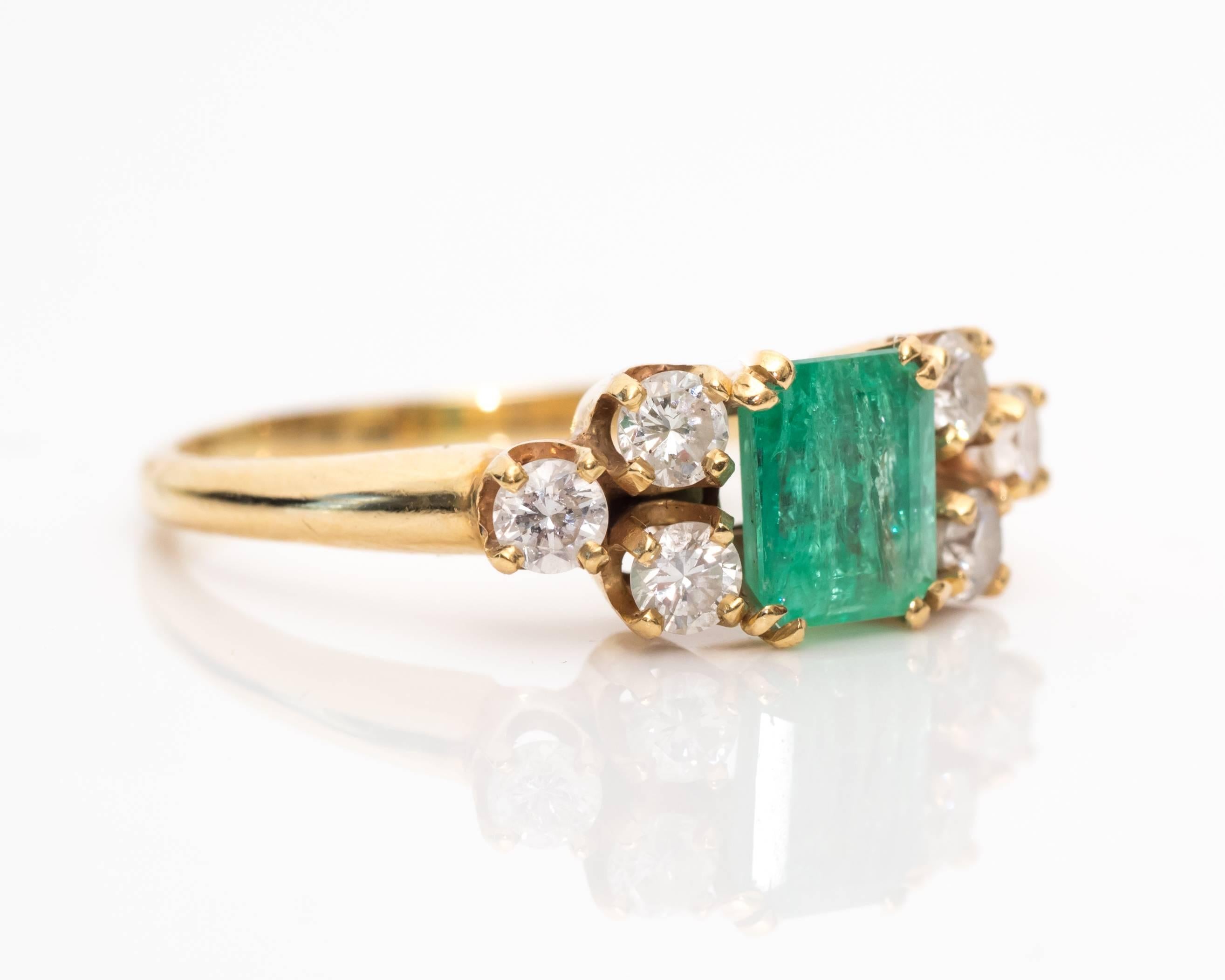 Retro 1950s Colombian Emerald Diamond Yellow Gold Ring