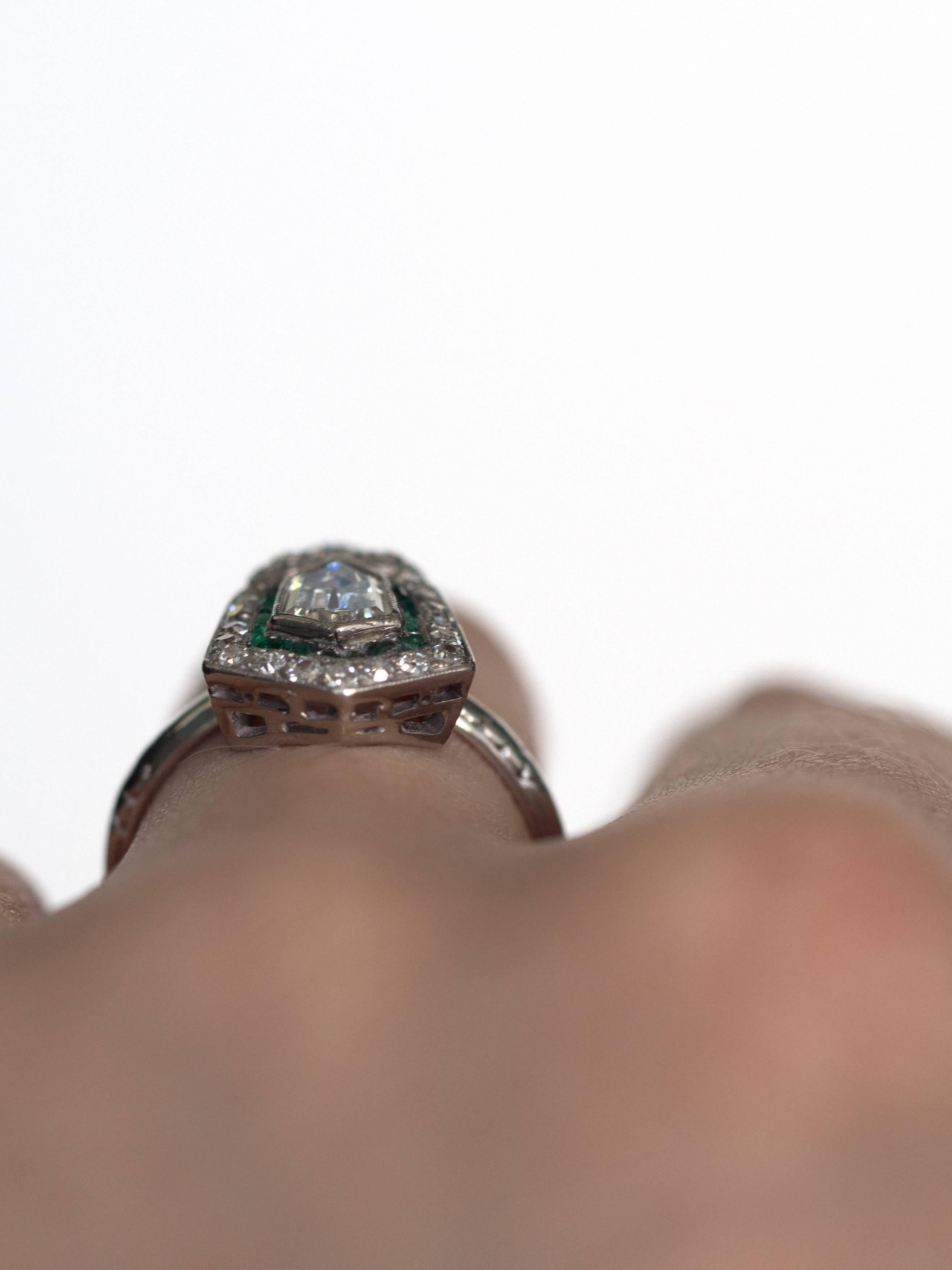 1920s Art Deco .85 Carat Diamond Platinum Engagement Ring 2