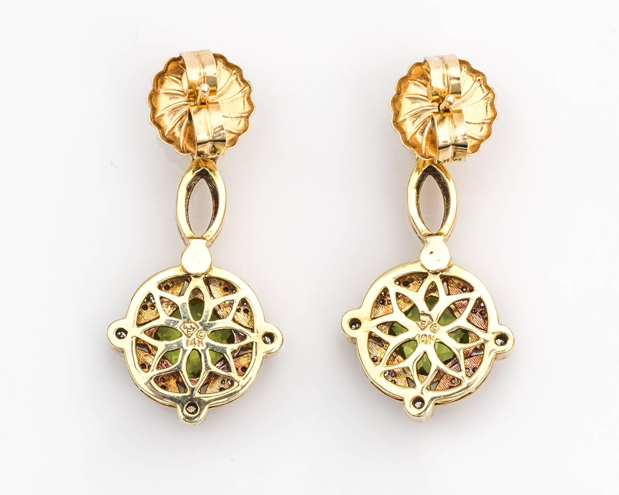 1950s Peridot Diamond 14 Karat Yellow Gold Chandelier Earrings In Good Condition In Atlanta, GA