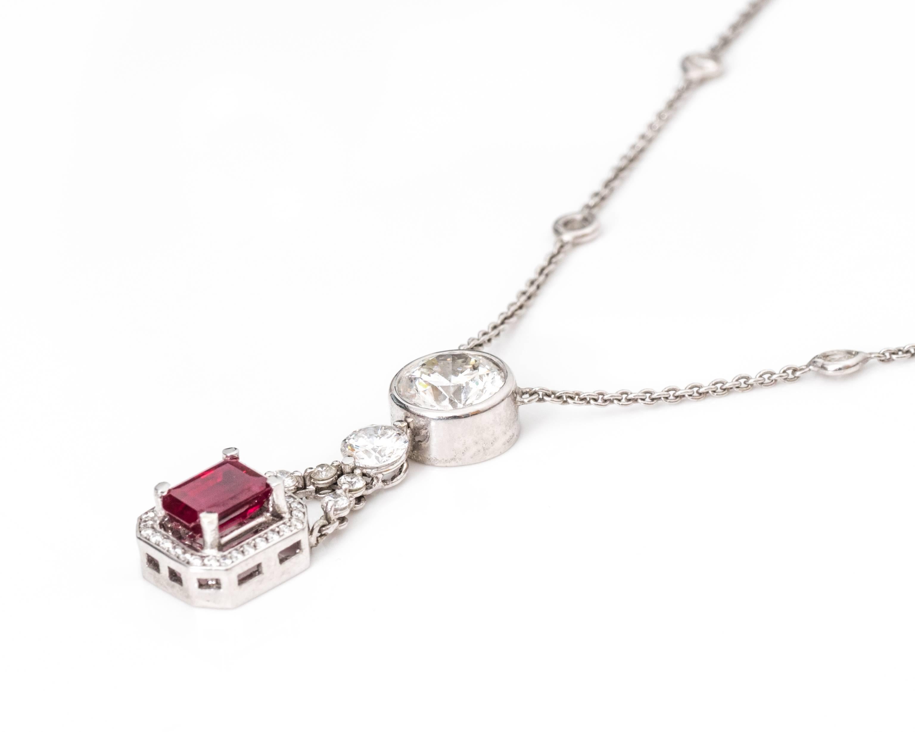 Moderne Roberto Coin Collier en or blanc 18 carats avec rubis de 2,08 carats et diamants de 3,69 carats