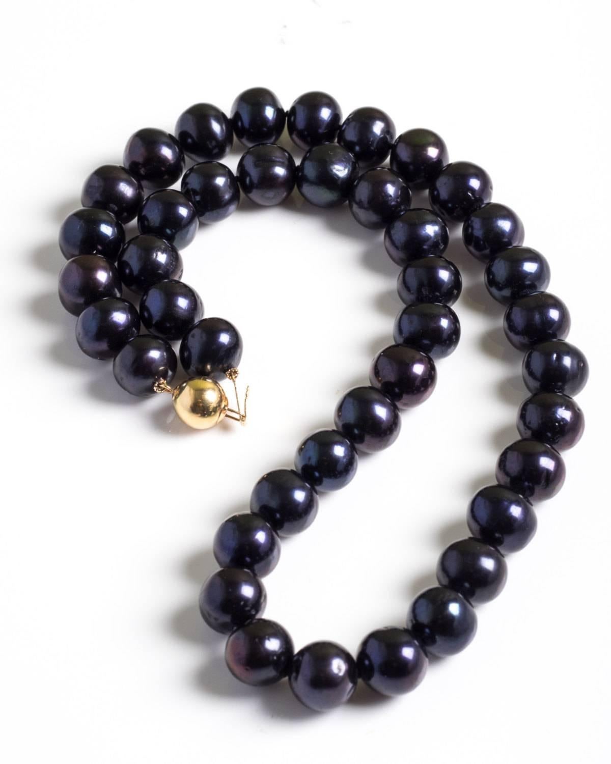 1980s Tahitian Saltwater Dyed Pearl and Gold Necklace 1