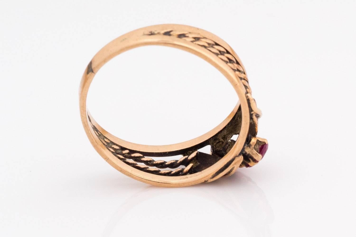 1920s Art Deco Ruby 14 Karat Rose Gold Ring In Good Condition In Atlanta, GA