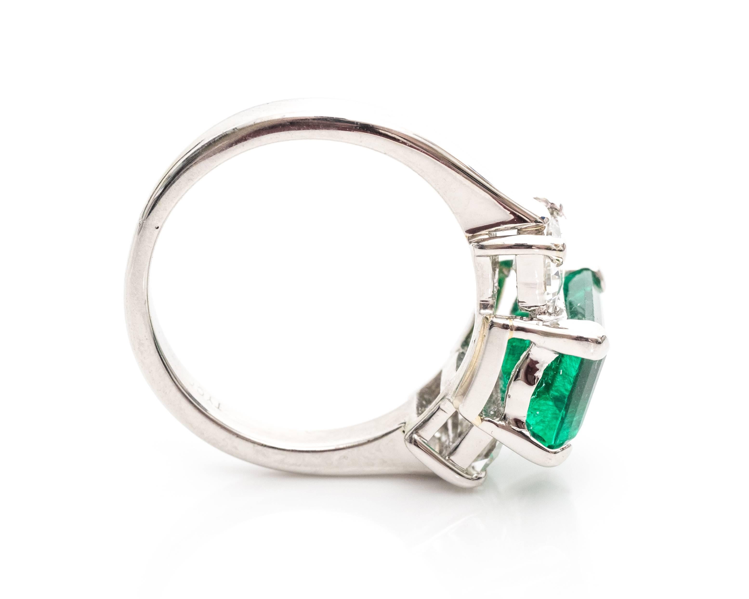 2.10 Carat Columbian Emerald and Diamond Tycoon Platinum Engagement Ring In Good Condition In Atlanta, GA