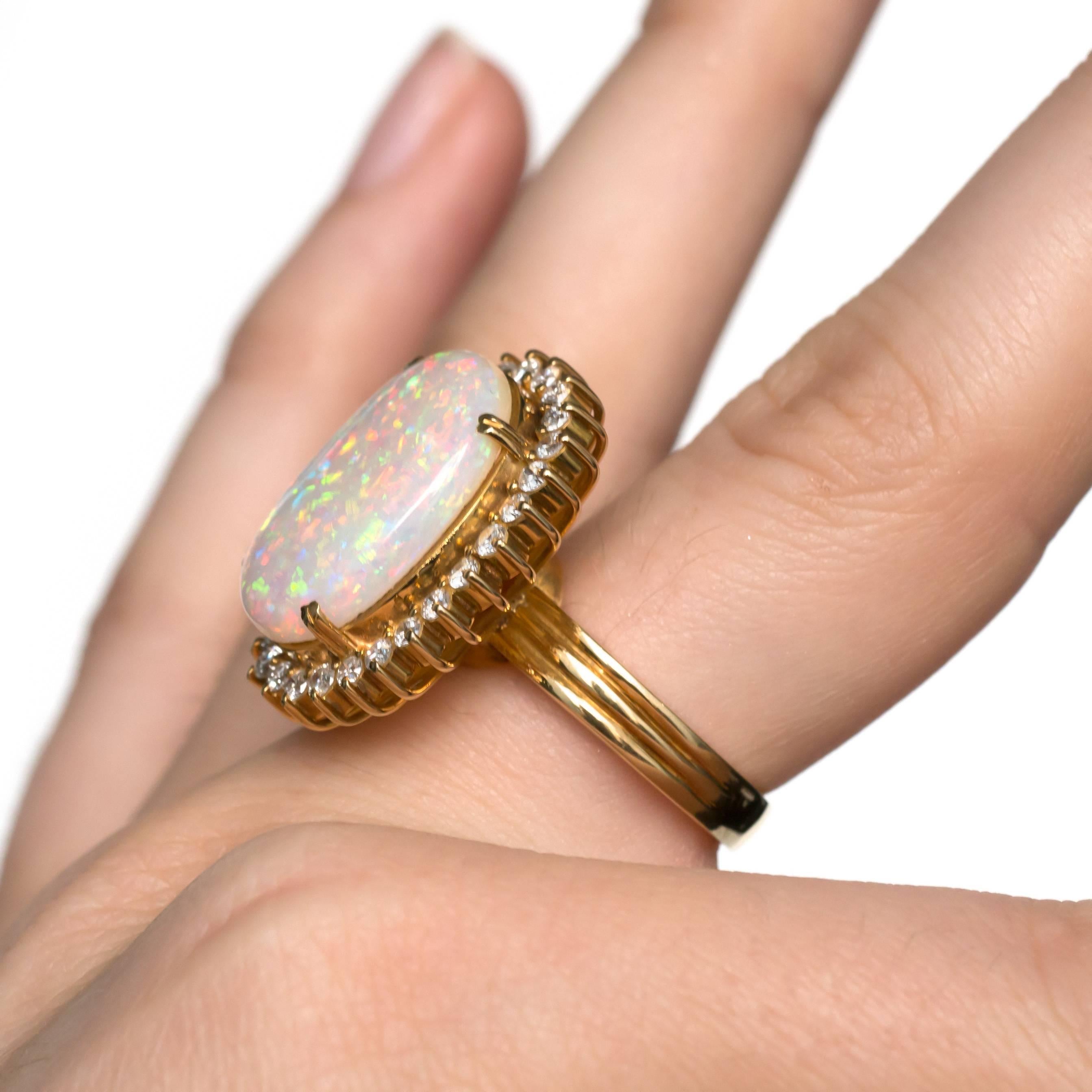  Natural Opal Round Brilliant Diamond Yellow Gold Ring 2