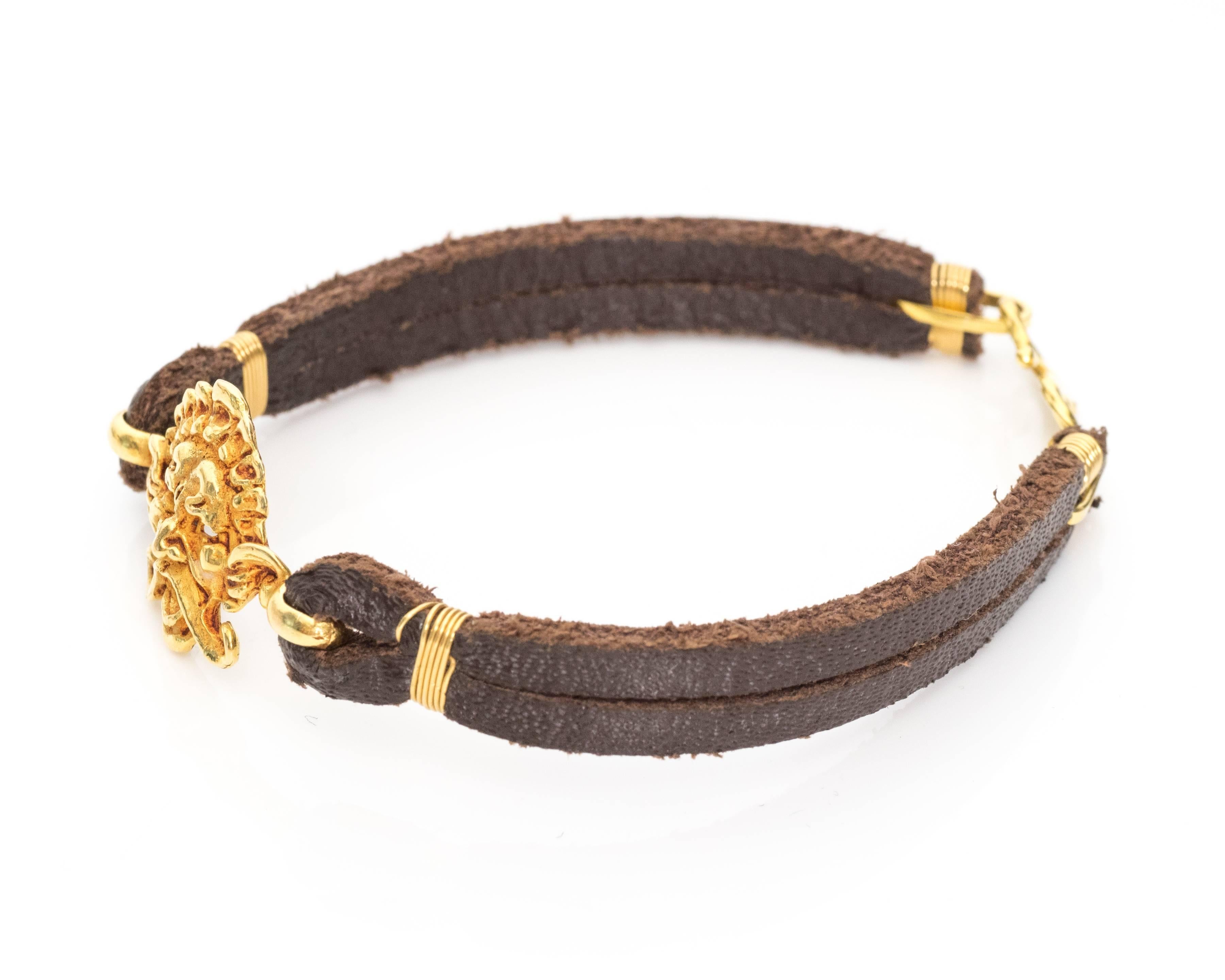 1980s 22 Karat Yellow Gold and Leather Handmade Bracelet In Good Condition In Atlanta, GA