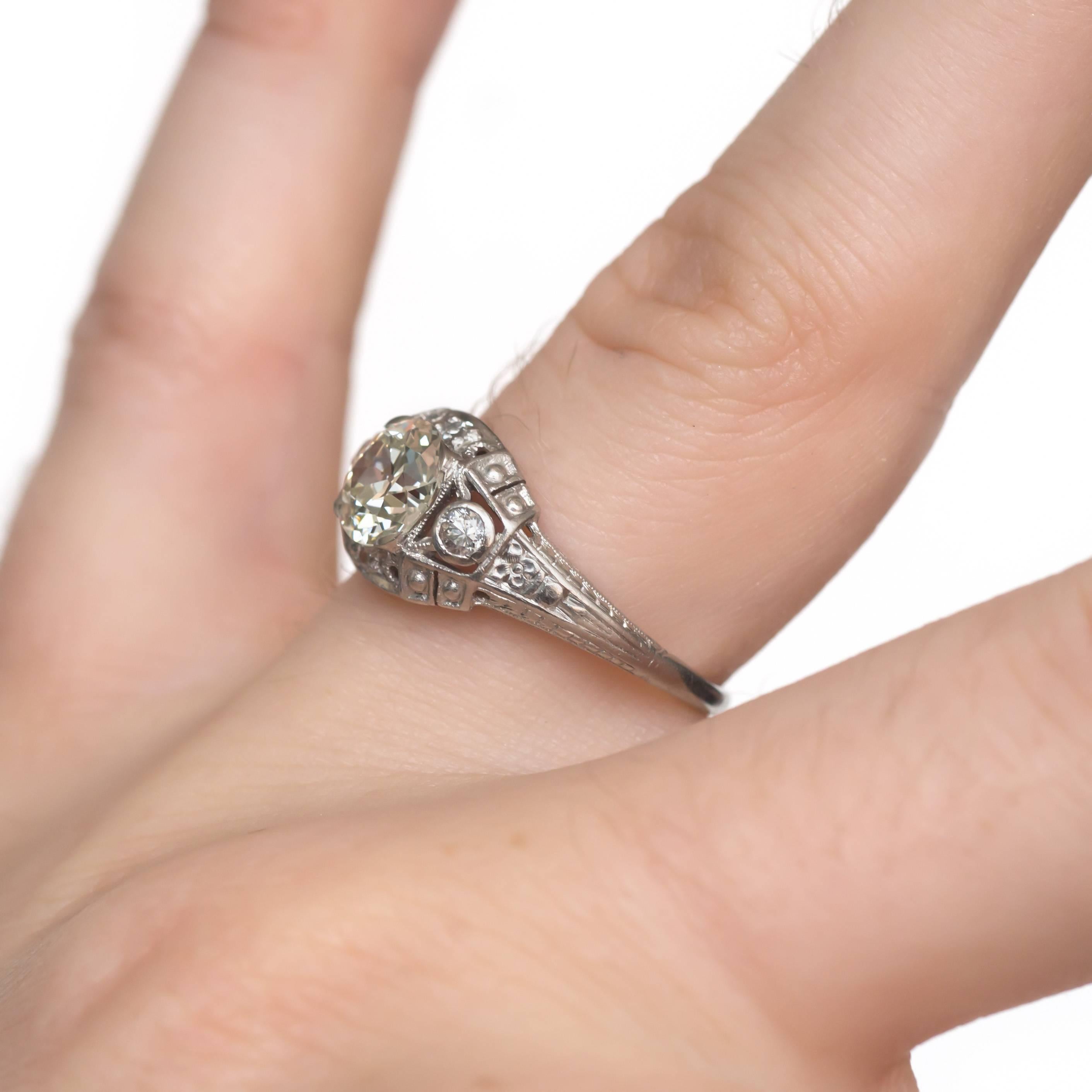 1920s Art Deco 1.05 Carat Old European Diamond and Platinum Engagement Ring For Sale 1