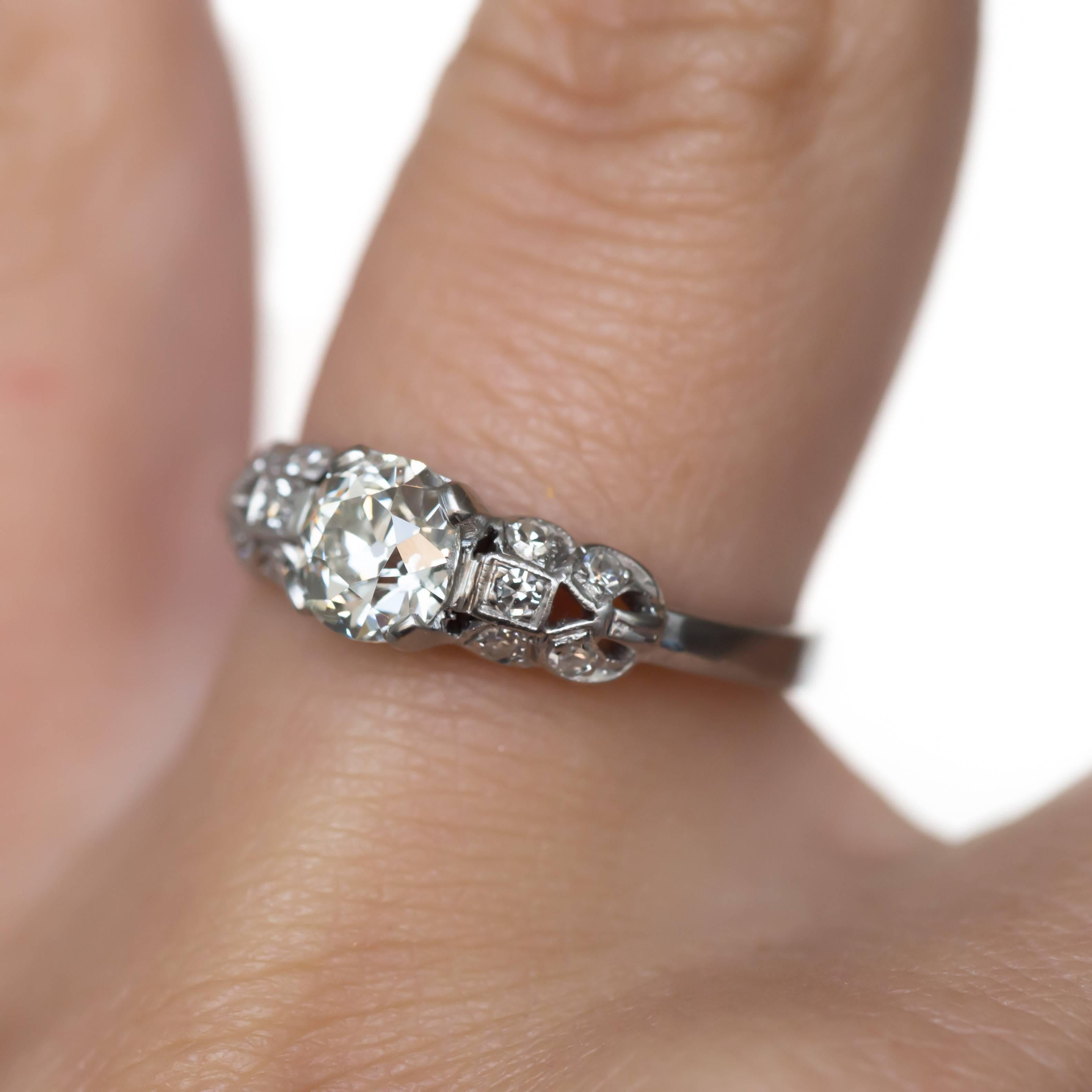 GIA Certified 0.90 Carat Diamond Platinum Engagement Ring 2