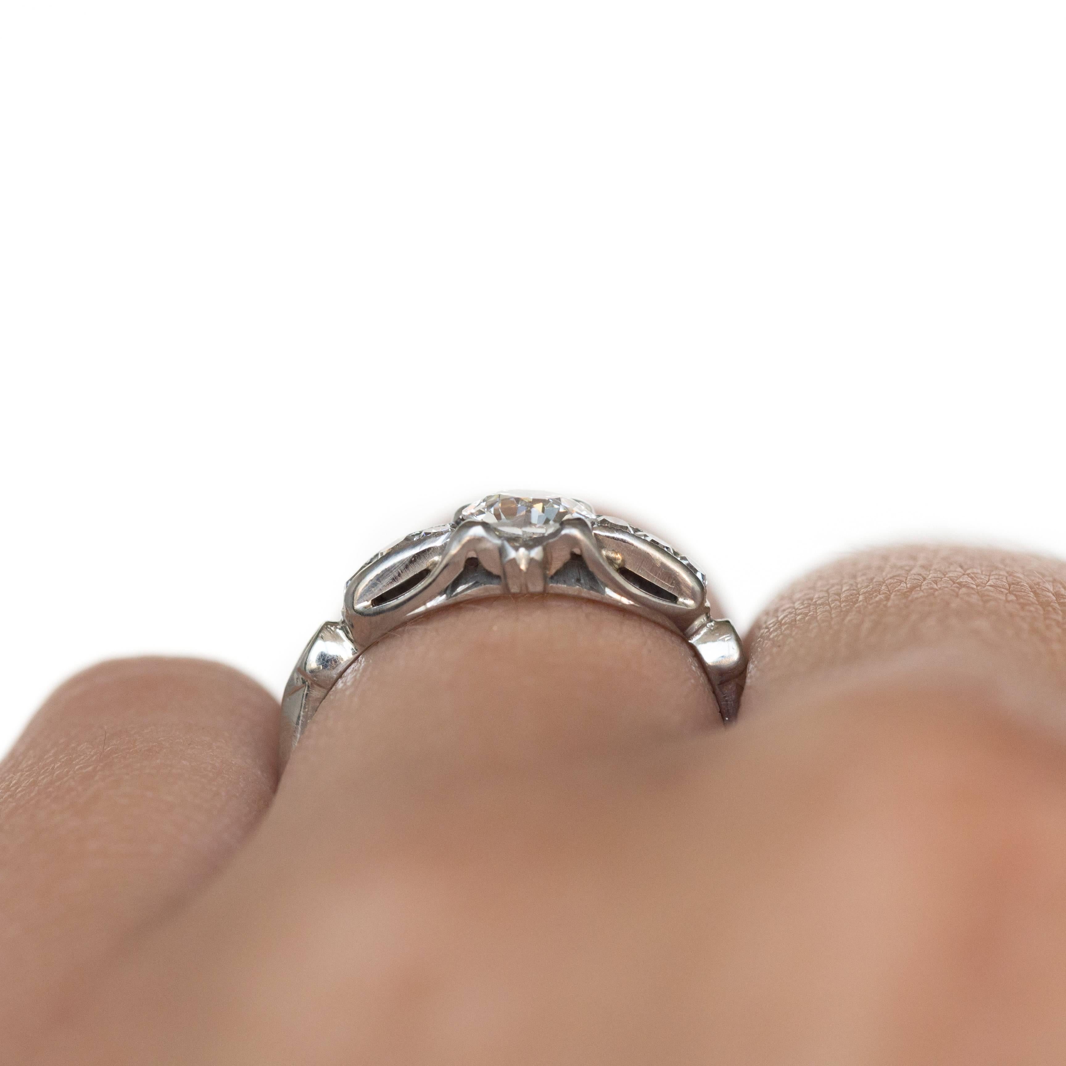 Anello di fidanzamento in oro bianco con diamante certificato GIA da 0.49 carati in vendita 3