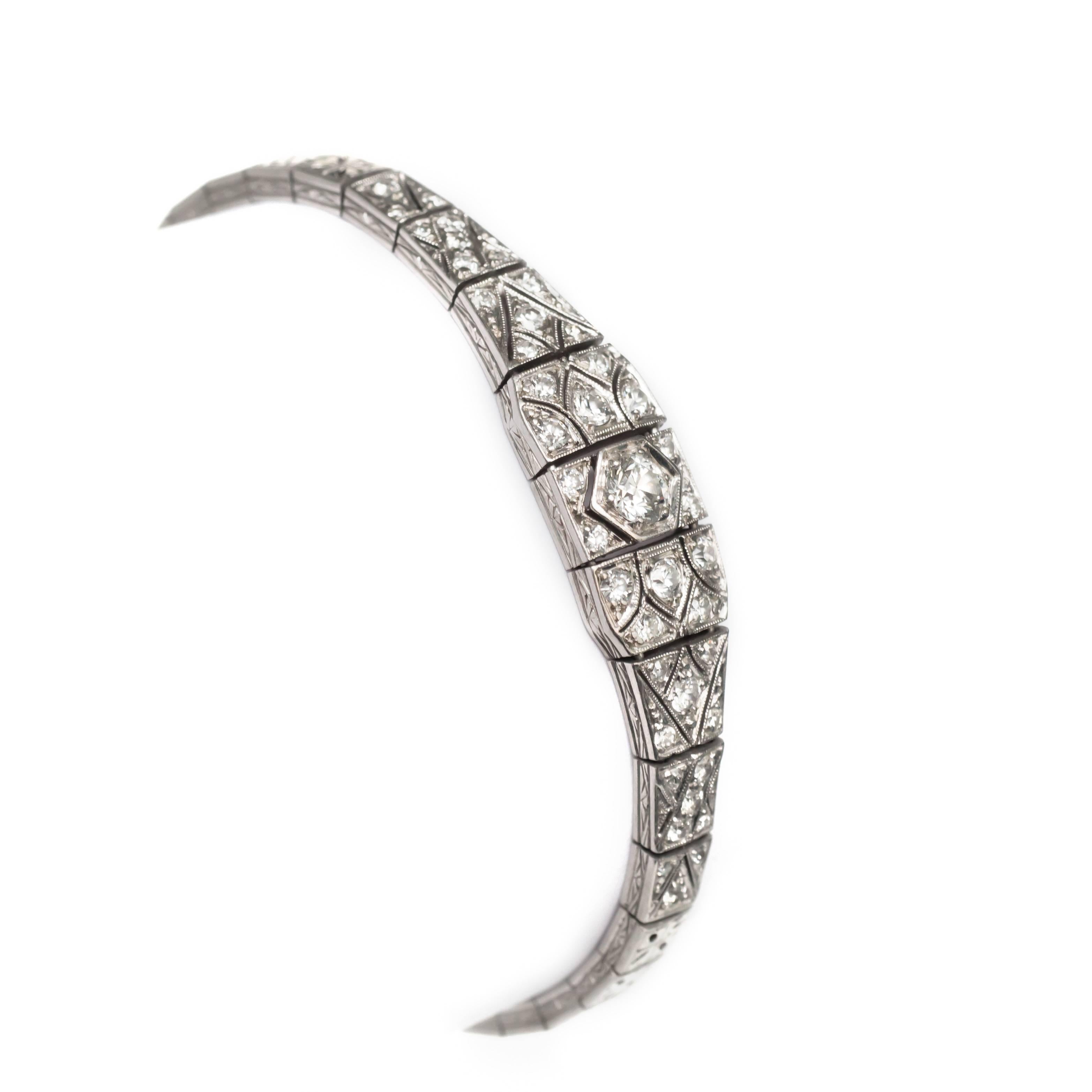 Item Details: 
Length: Approximately 6.5 inches / 29.2cm
Metal Type: Platinum
Weight: 19.9 grams

Diamond Details:
Shape: Old European Cut
Carat Weight: 1.00 Carat, Total Weight
Color: F
Clarity: VS
