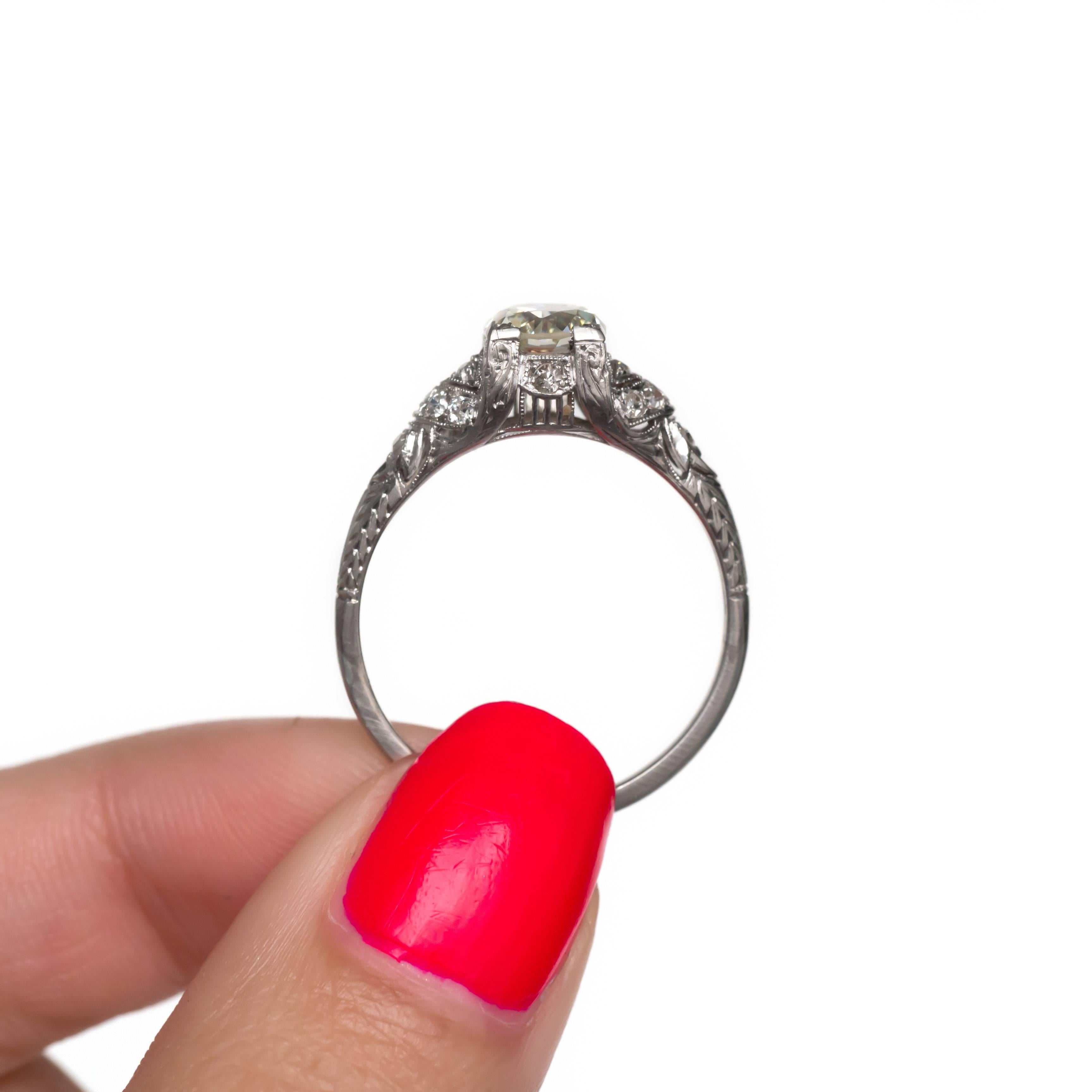 Women's 1.01 Carat Diamond and Platinum Engagement Ring For Sale