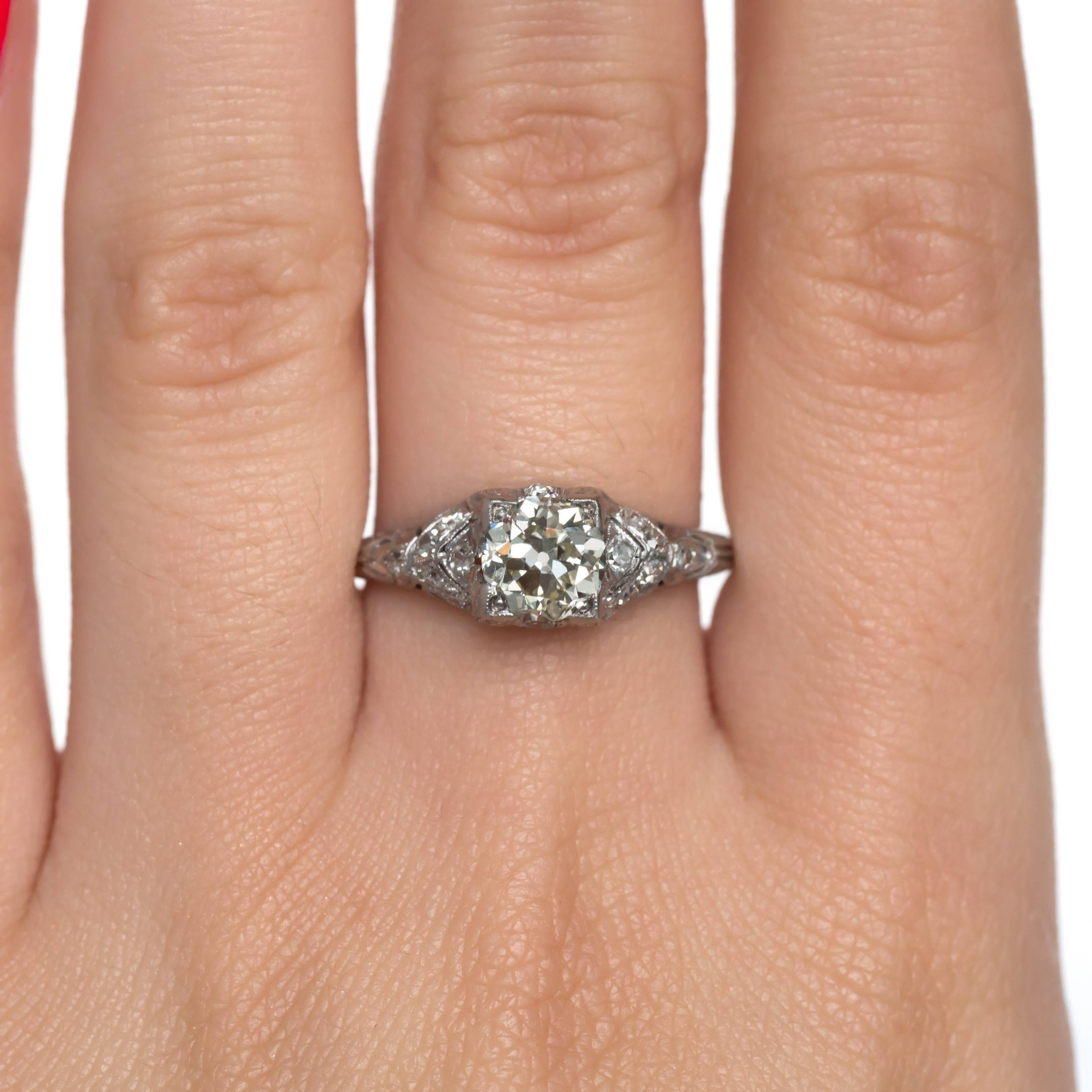 1.01 Carat Diamond and Platinum Engagement Ring For Sale 1