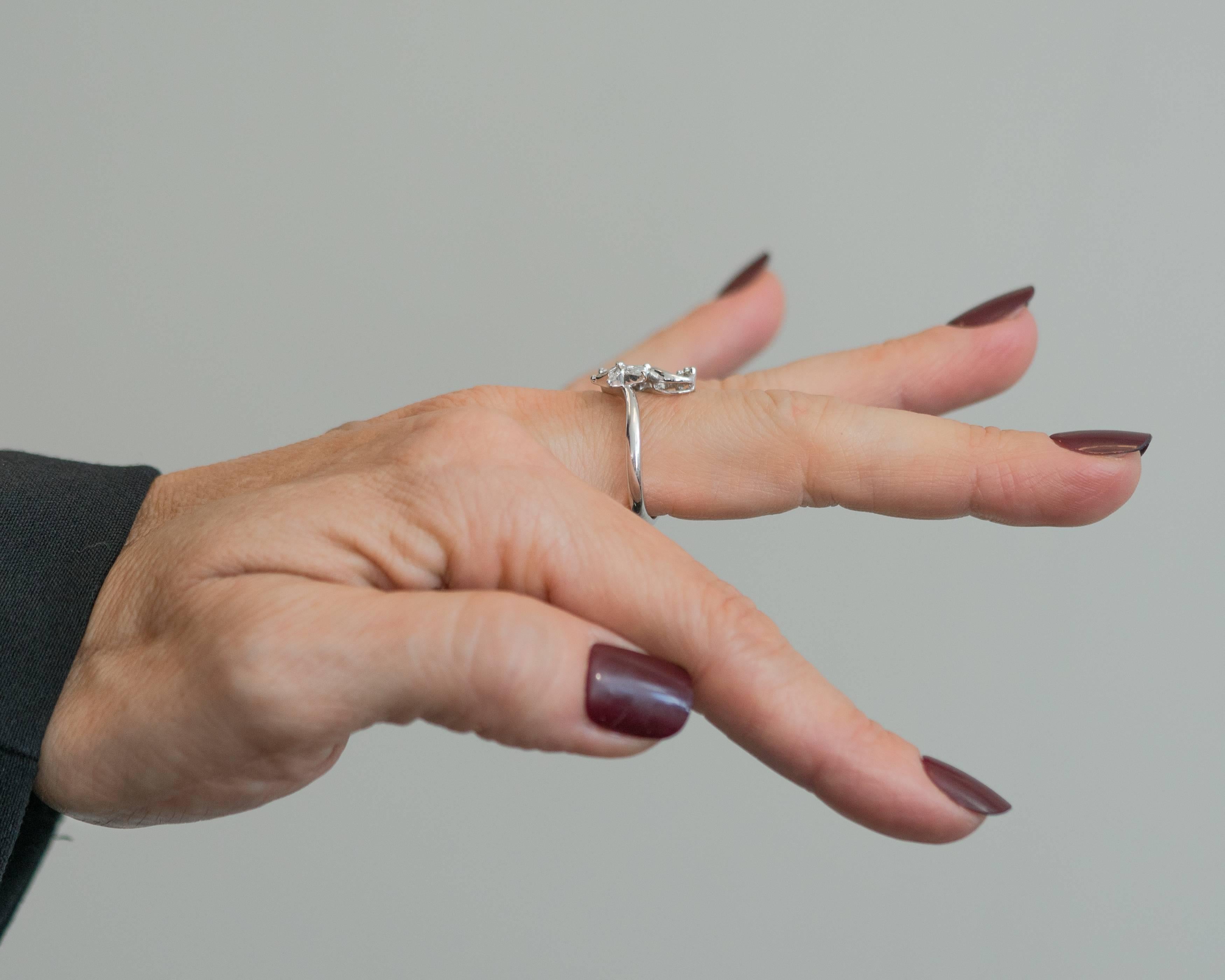 Modern 1990s 0.50 Carat Diamond and 18K Gold Shooting Star Cocktail Ring