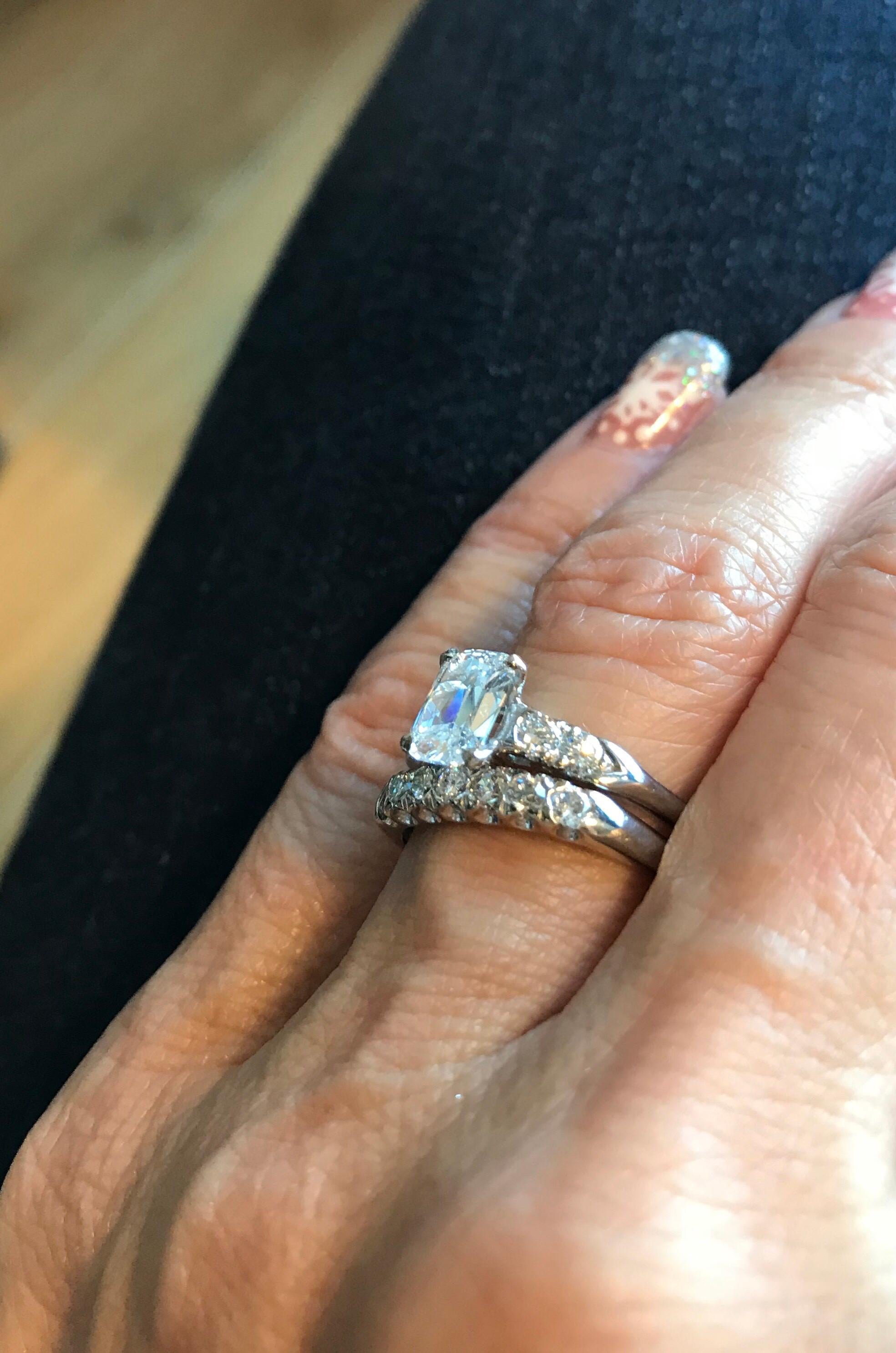 1930s Art Deco Diamond and Platinum Bridal Wedding and Engagement Ring Set 9