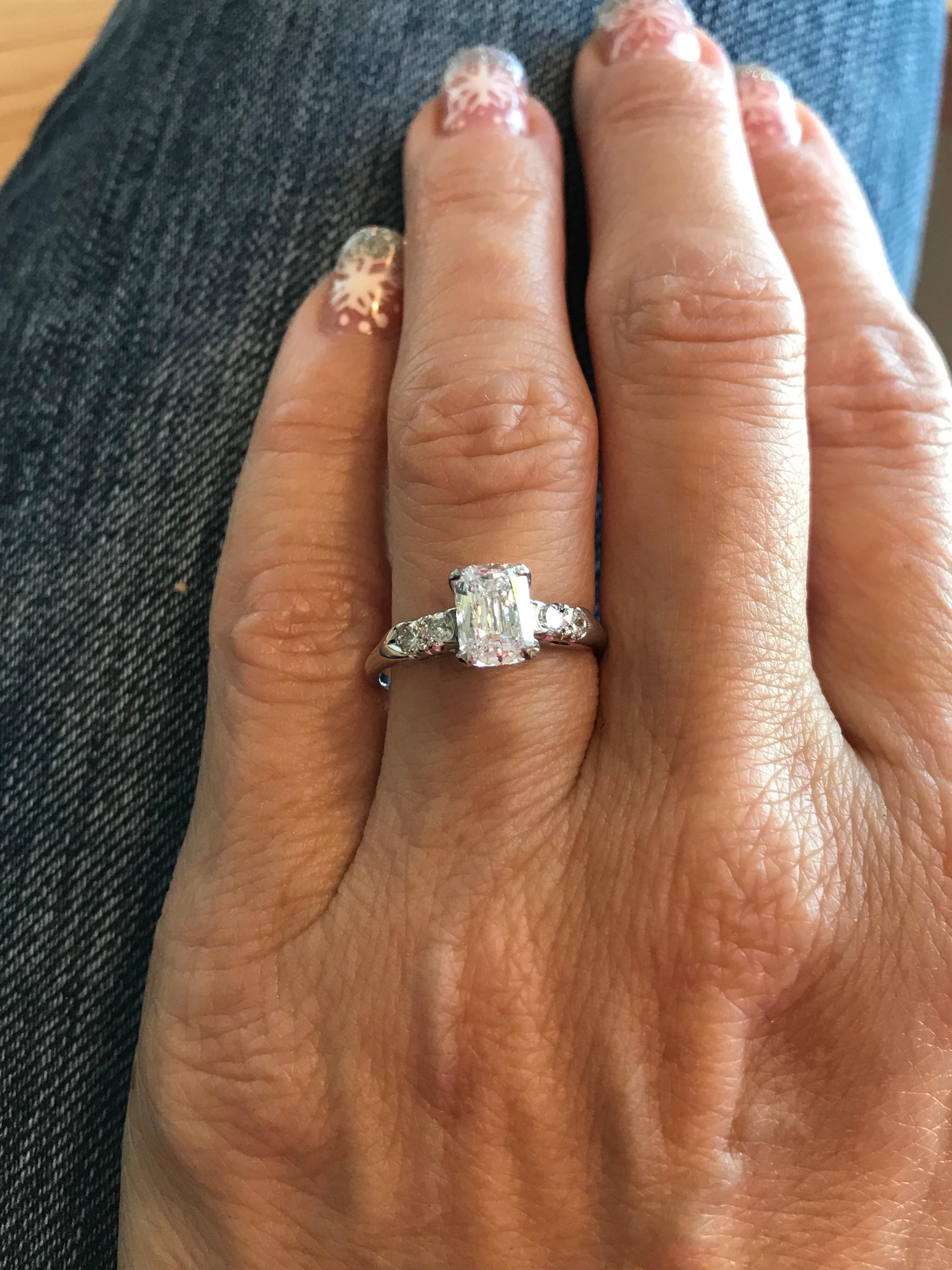 1930s Art Deco Diamond and Platinum Bridal Wedding and Engagement Ring Set 10