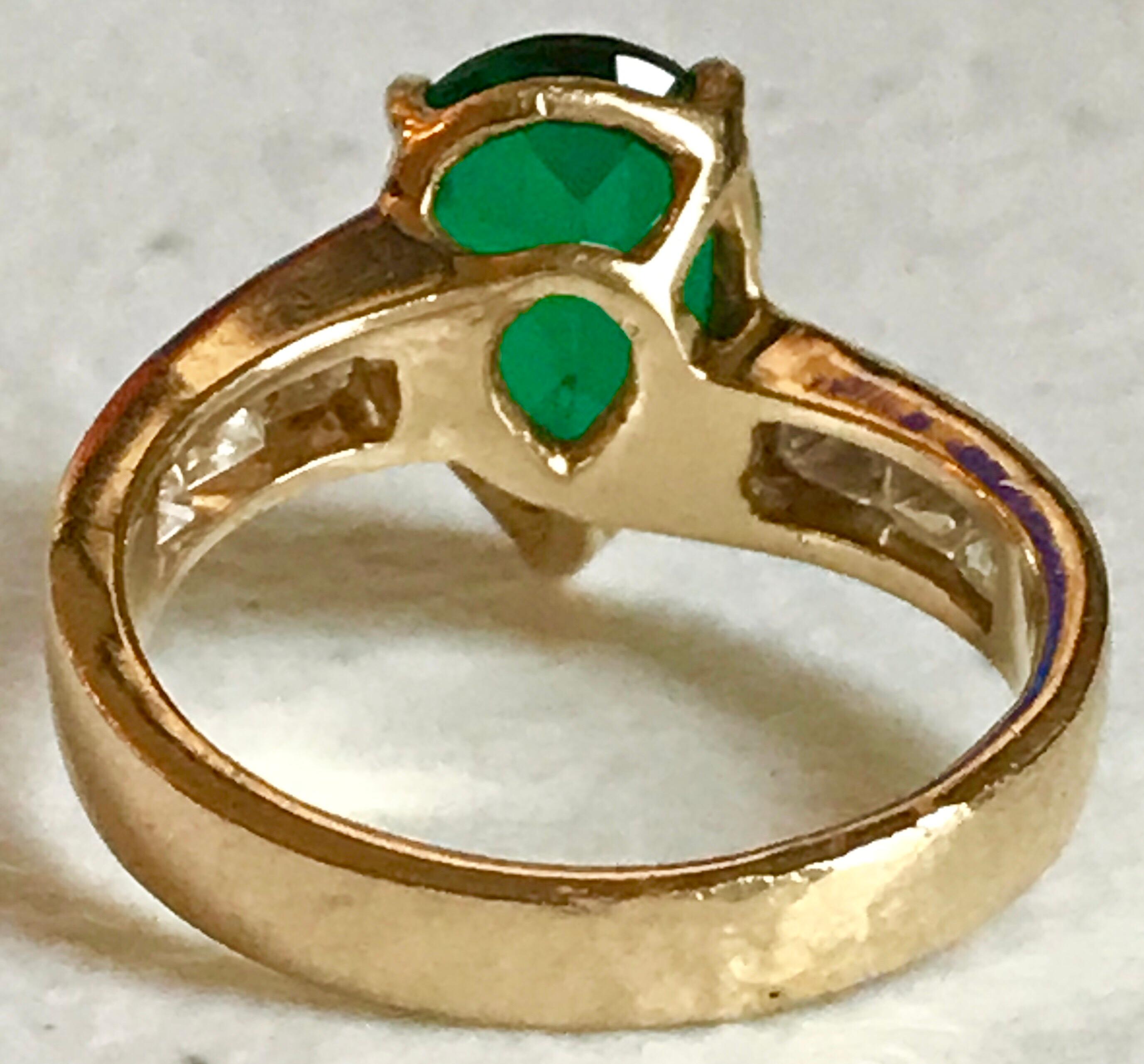 1950s Pear Cut Chatham Emerald and Diamond 14 Karat Yellow Gold Ring In Good Condition For Sale In Atlanta, GA