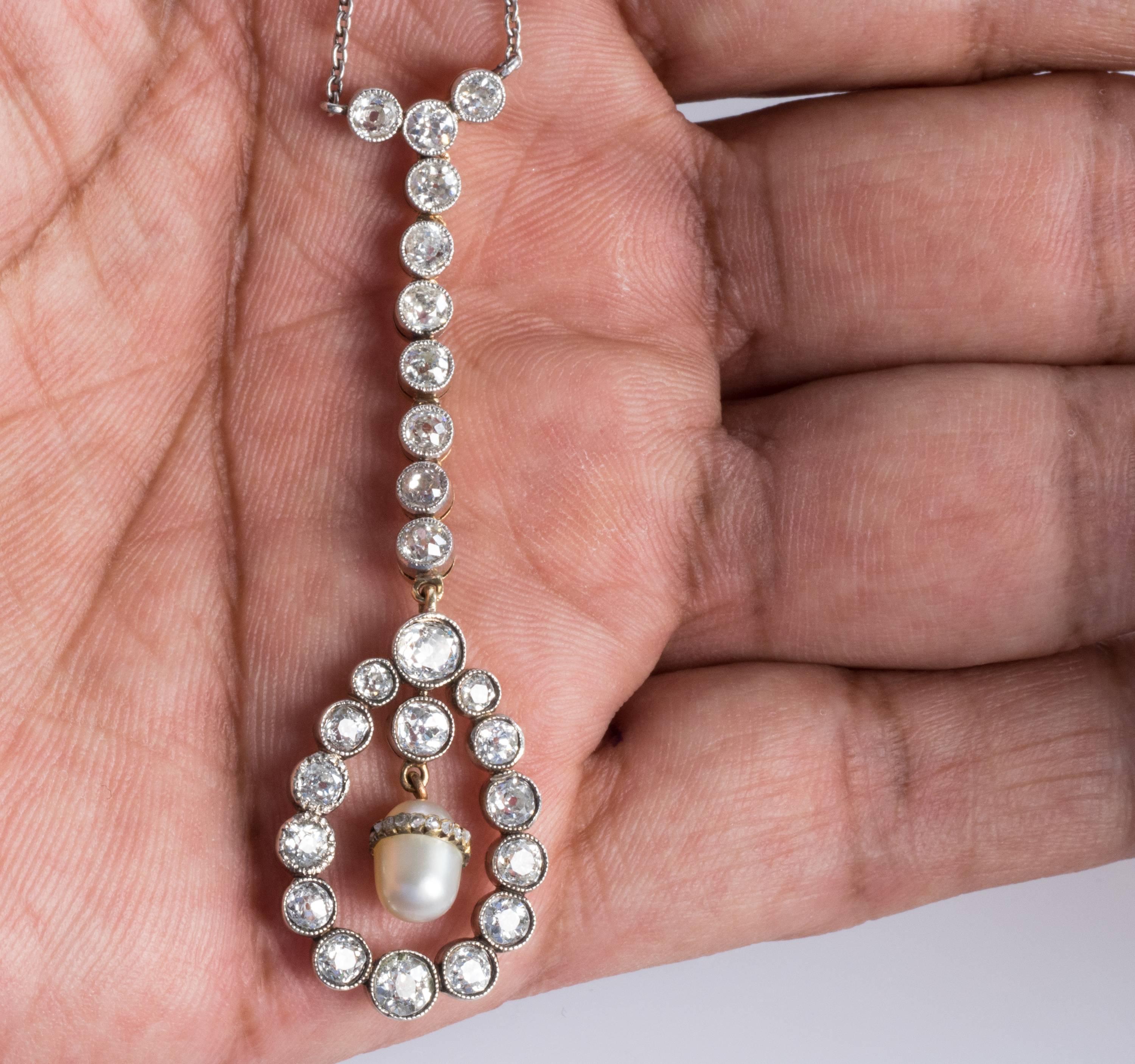 Art Deco 1920s 4 Carat Diamond and Pearl 14 Karat Two Tone Gold Drop Necklace For Sale