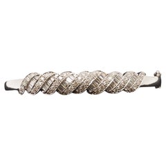 Pulsera tipo brazalete de oro blanco de 14k con un diamante de 3,50 quilates - VHK#277