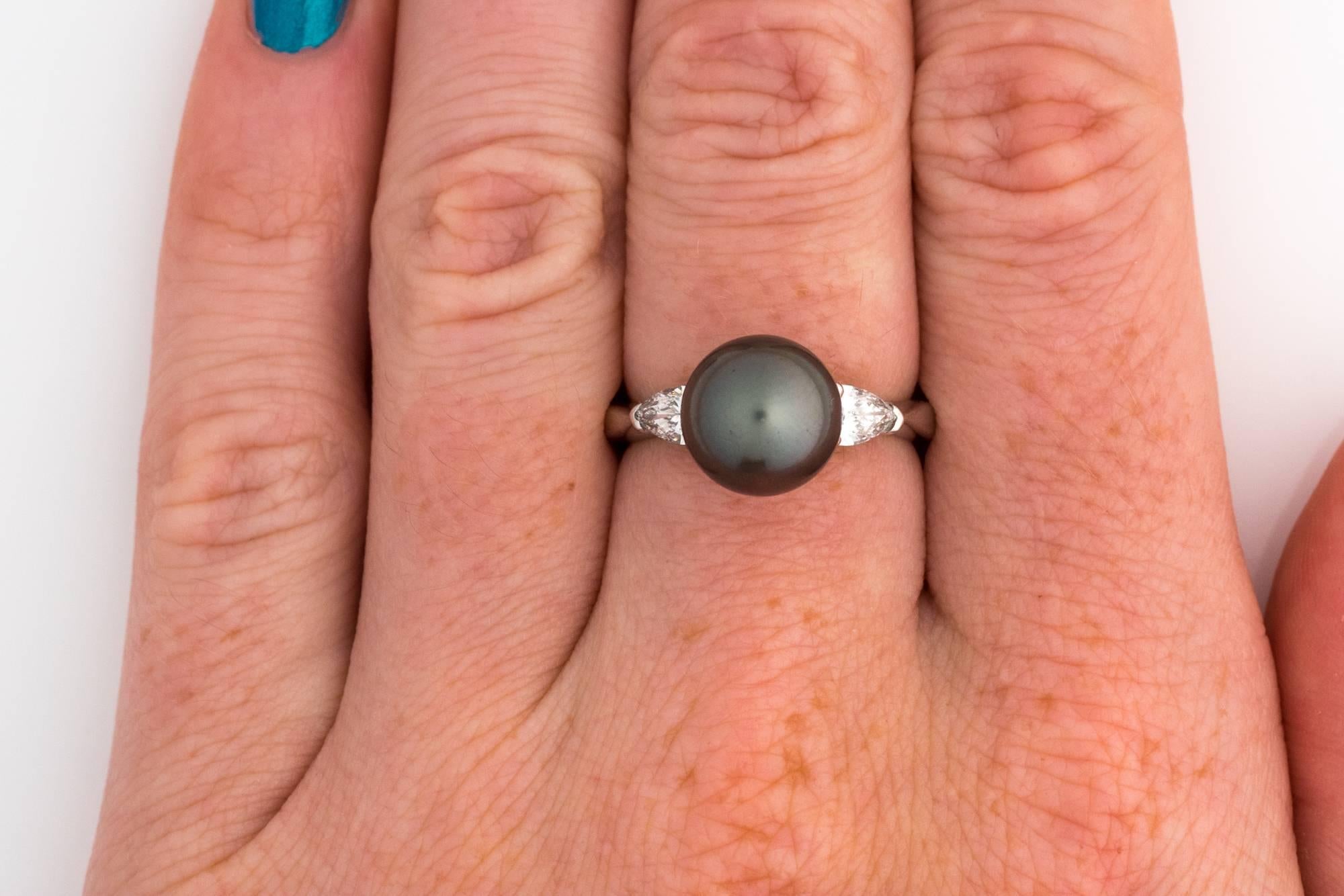 1970s Tahitian South Sea Black Pearl and .5 Carat Pear Shape Diamond Gold Ring In New Condition For Sale In Atlanta, GA